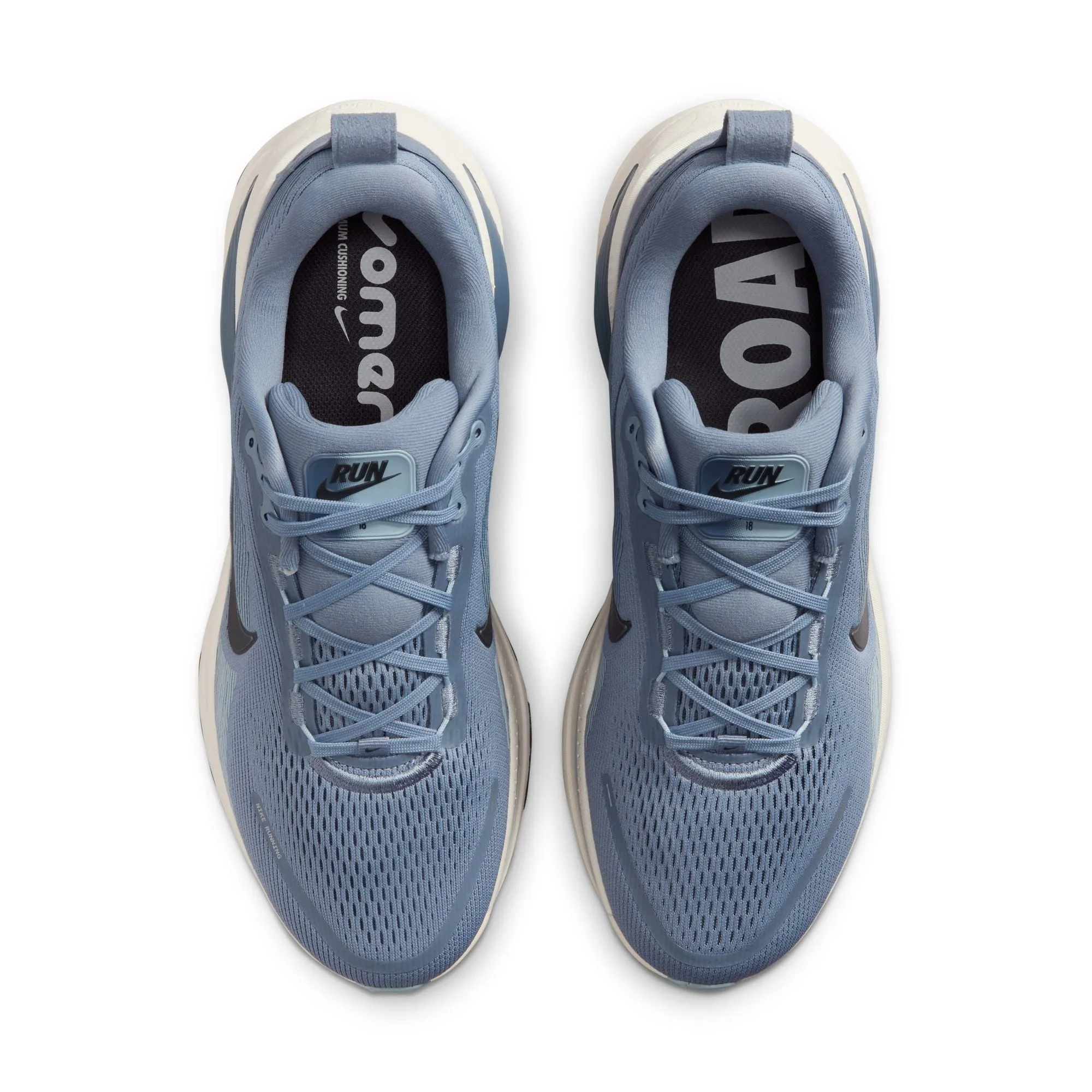 Daily Essential NIKE VOMERO 18