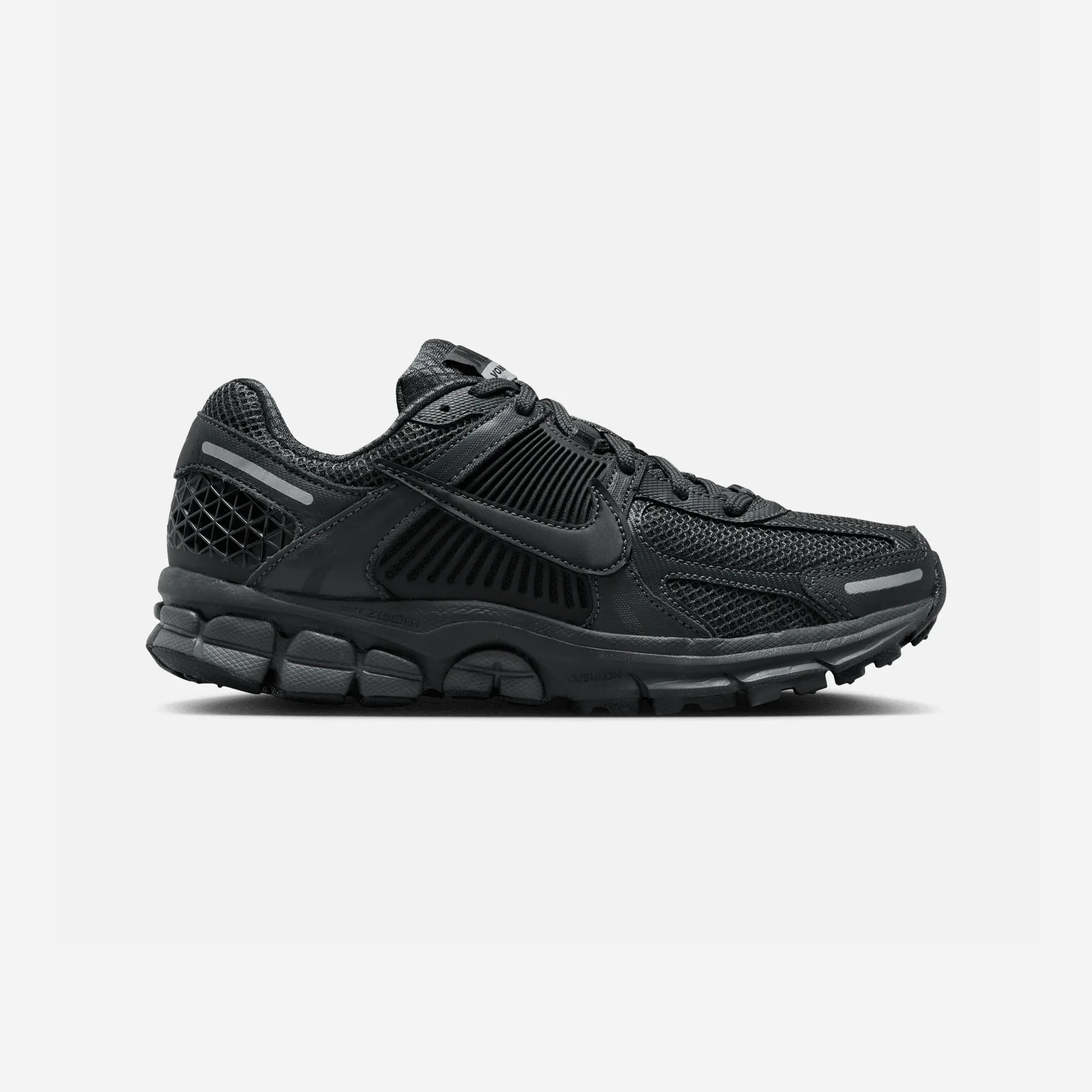 Nike Zoom Vomero 5 Triple Black Simple Choice Feet First