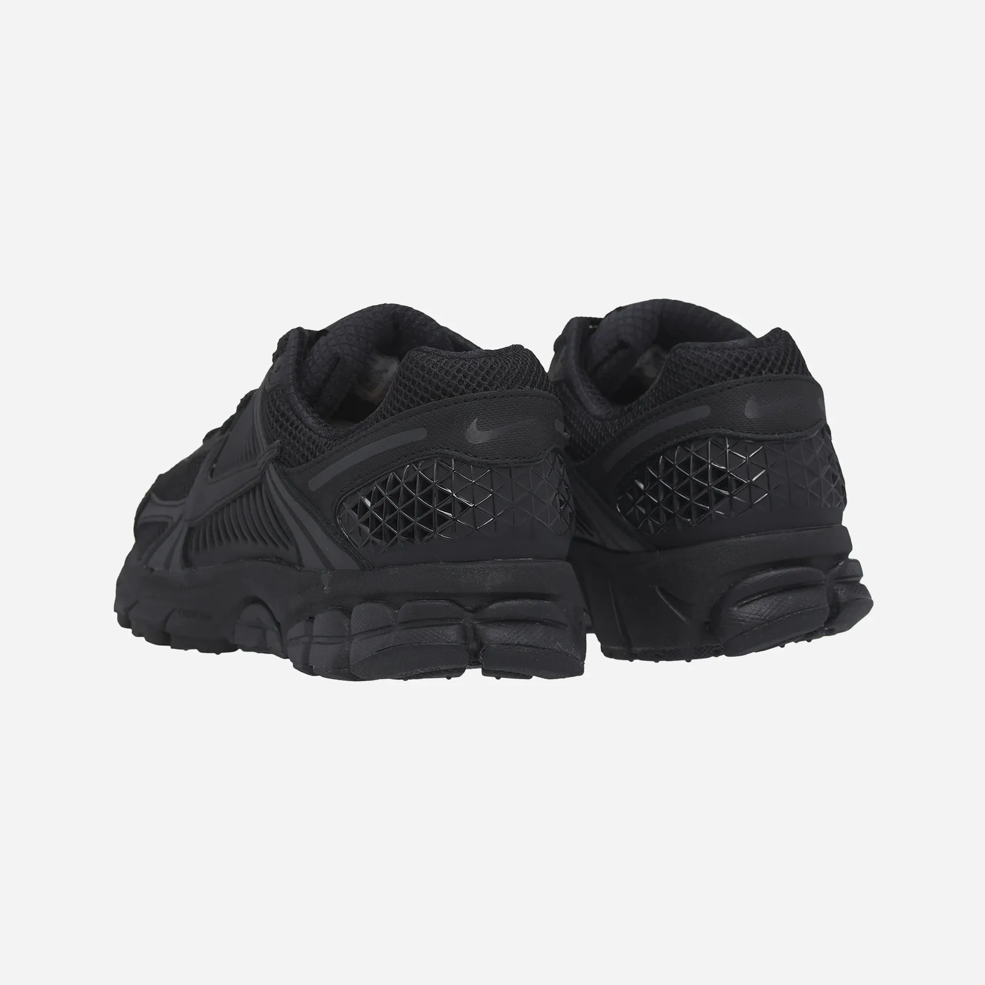 Structured Choice Nike Zoom Vomero 5 Triple Black