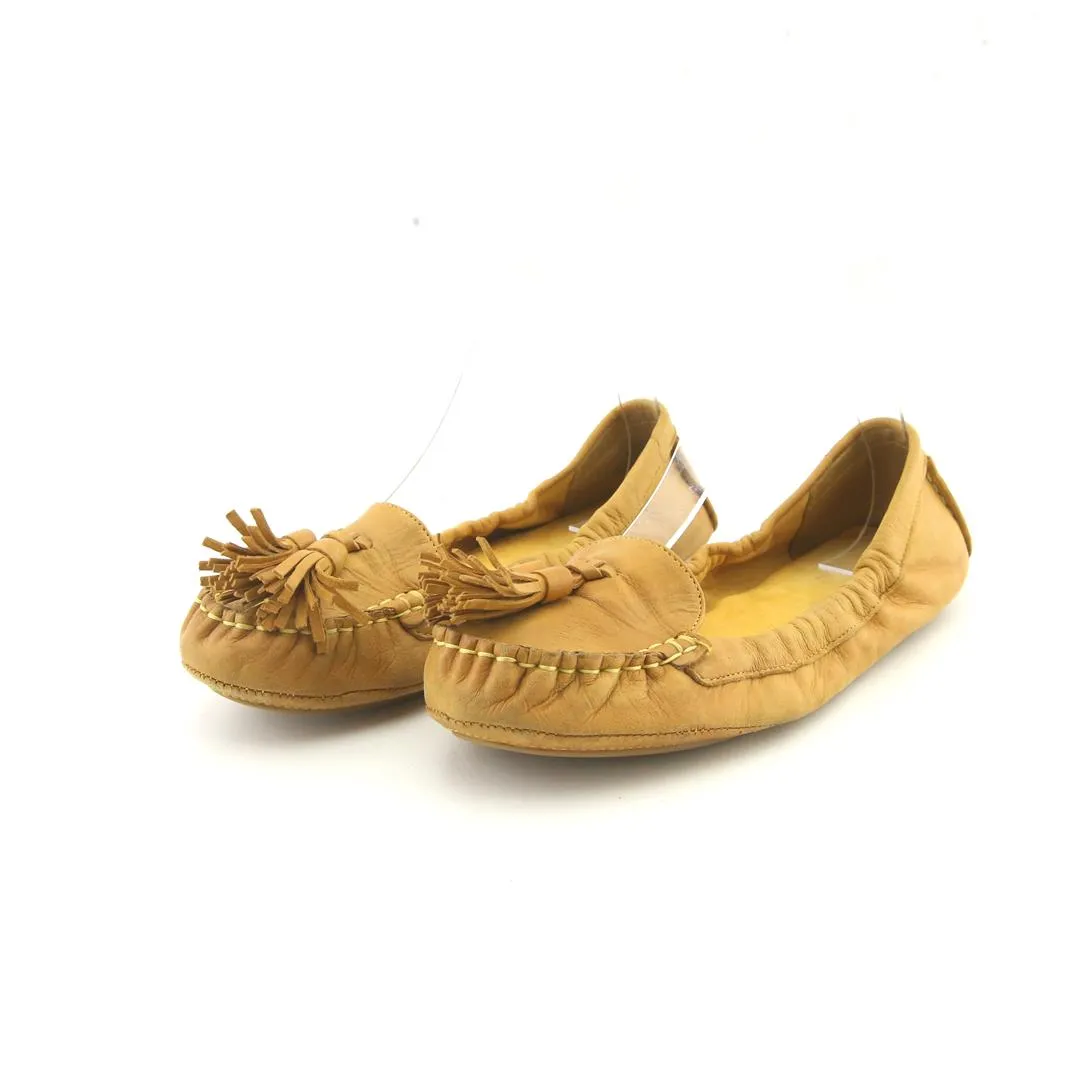 Fashionable Fit NINE WEST .