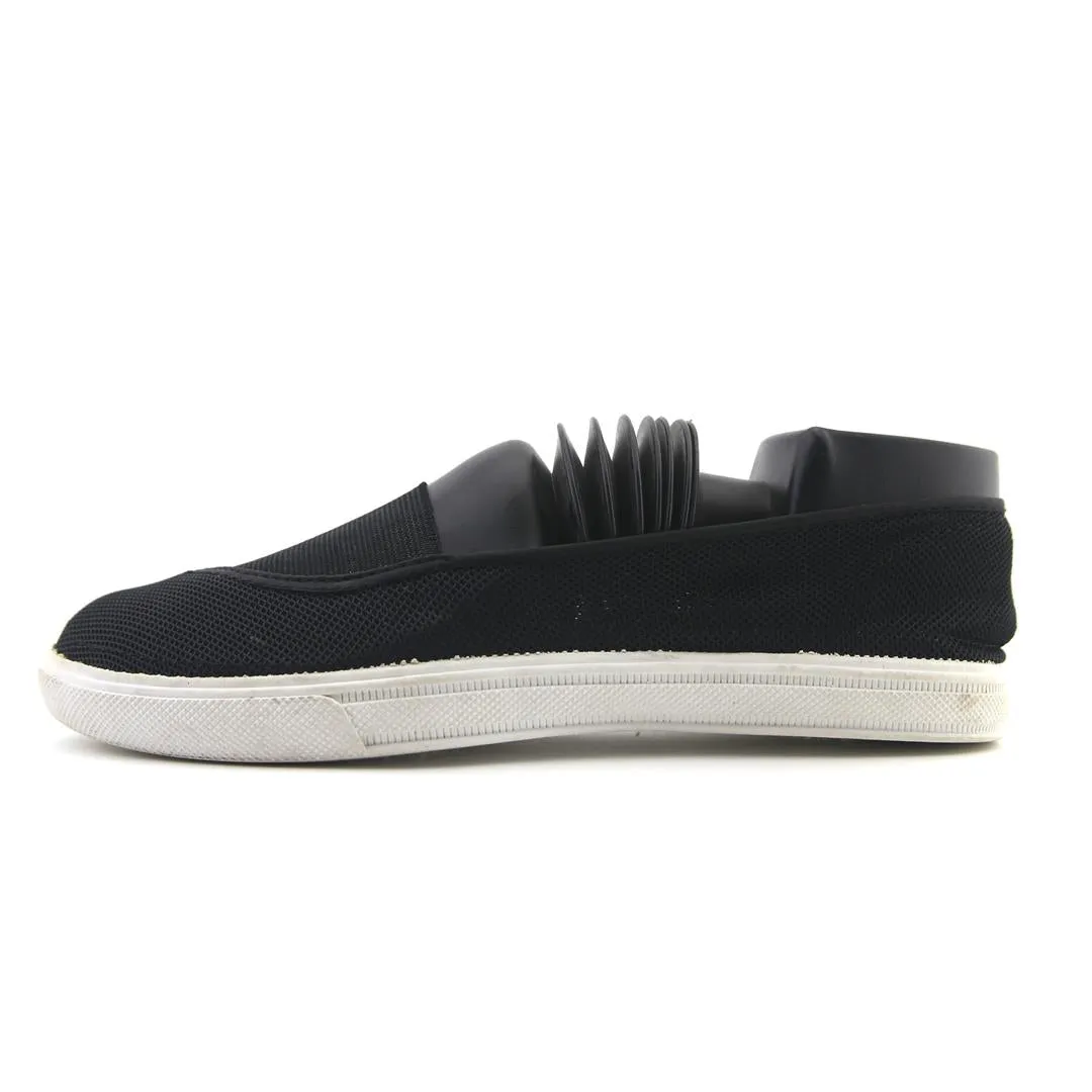 Comfort Runner NO DEJA MARCA .