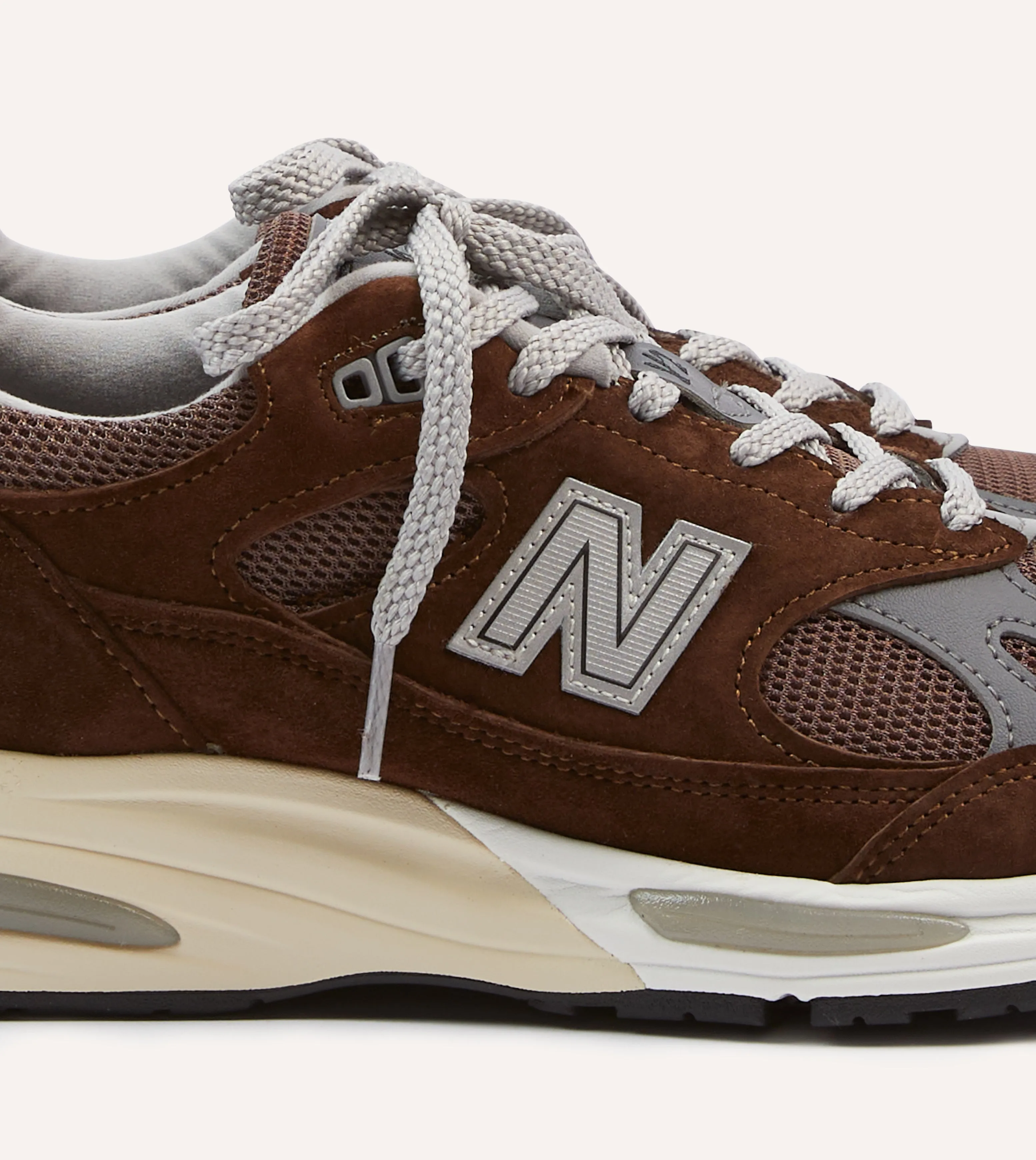New Balance Pinecone Made in UK 991v2 Trainers Multi-functional performance Statement Piece