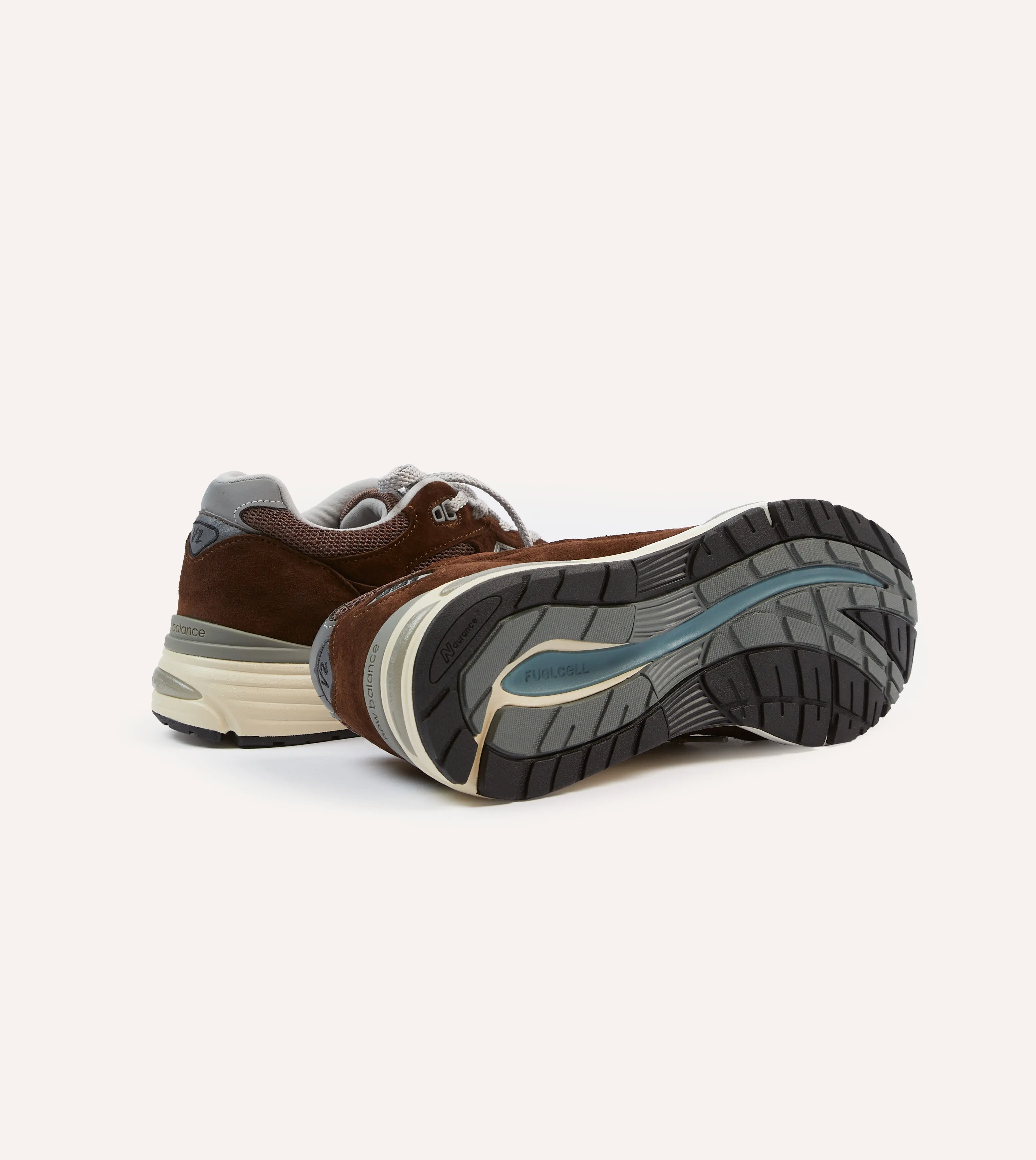 New Balance Pinecone Made in UK 991v2 Trainers Leading runners' speed