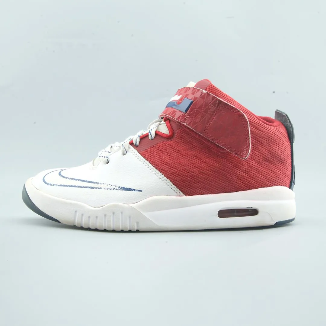 NIKE AIR AKRONITE Trend Ready