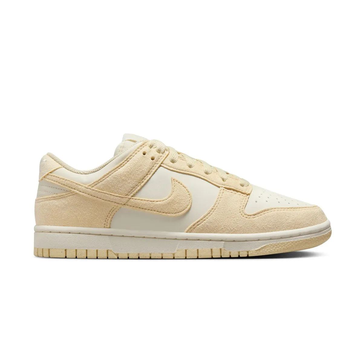 Stylish Classic Base Wmns Dunk Low 'Soft Pearl'