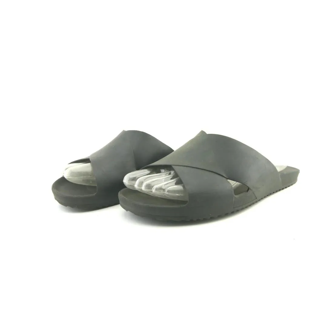 Modern Wear portable OKA BEE .