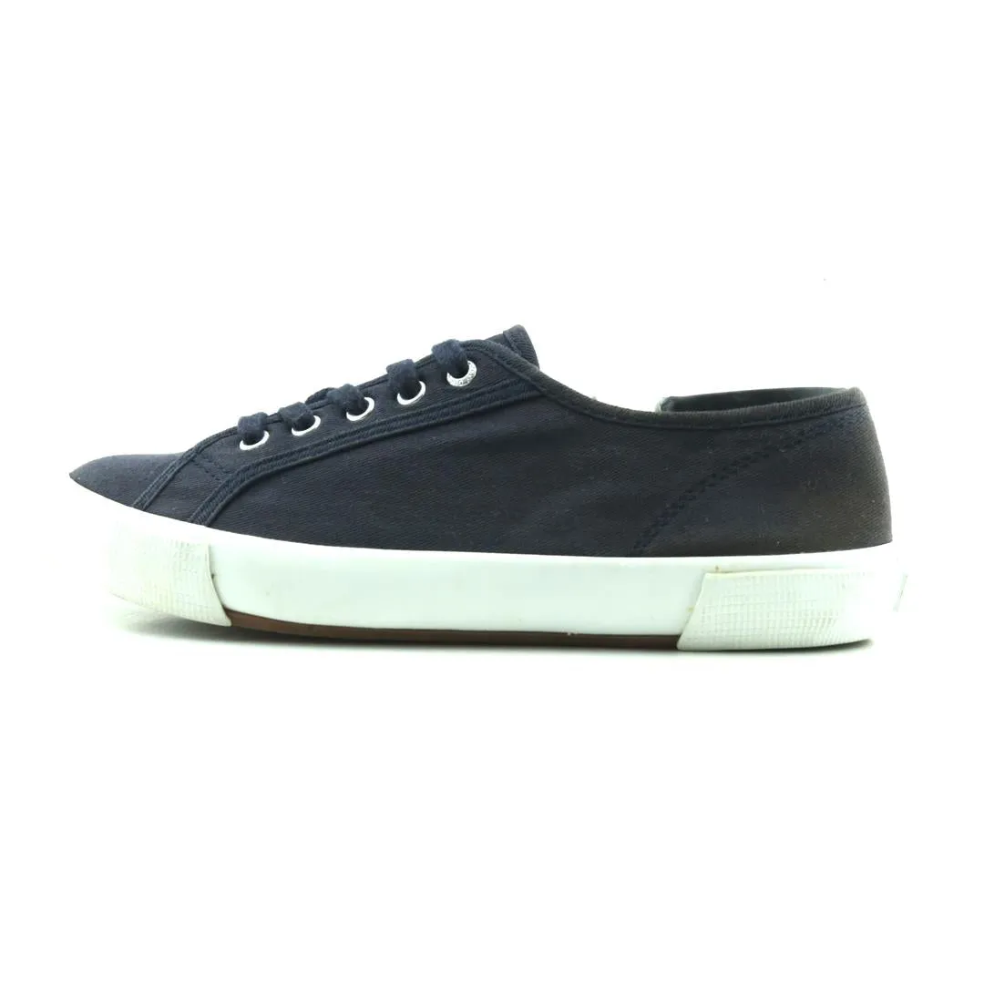 OLD NAVY . Soft Footwear Seamless Design