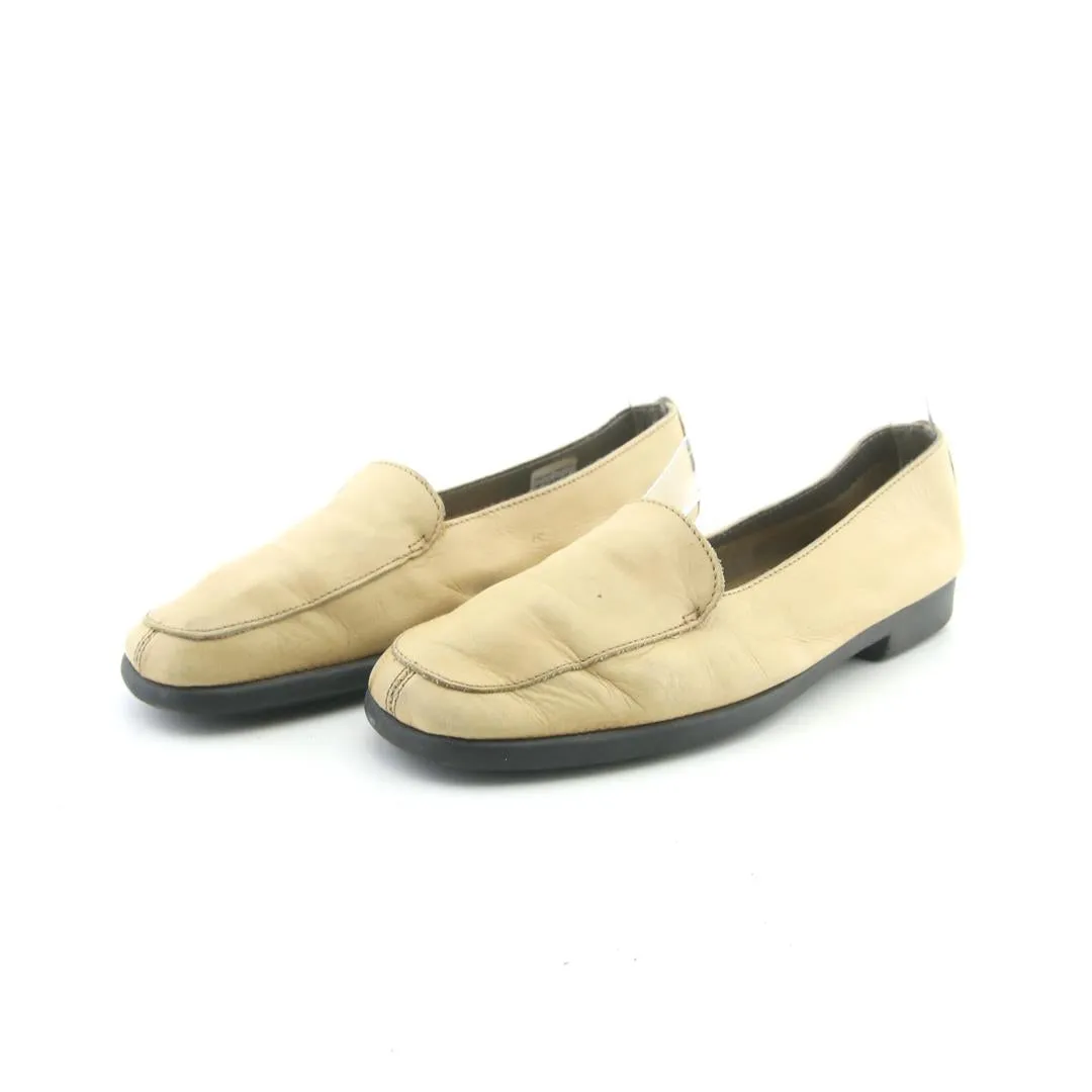 AEROSOLES . Simple Motion