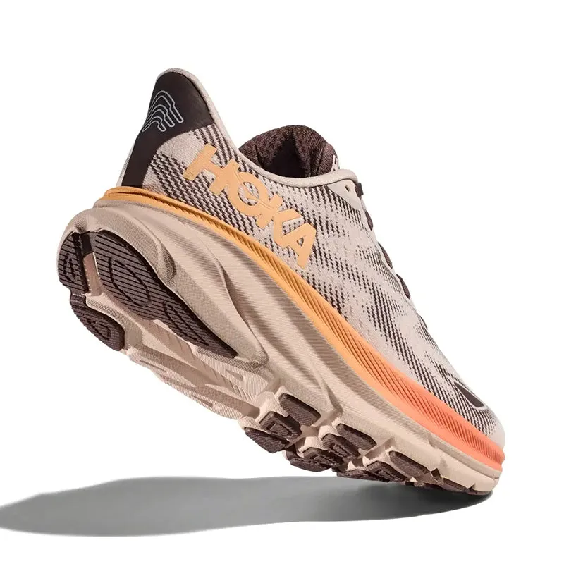 Women's Clifton 9 GORE-TEX Cosmic Pearl/Smoky running in fog shoes