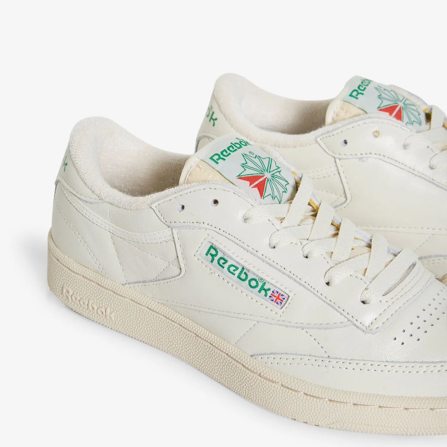 Club C 1985 TV Chalk | Paper White | Green Breathe Flow