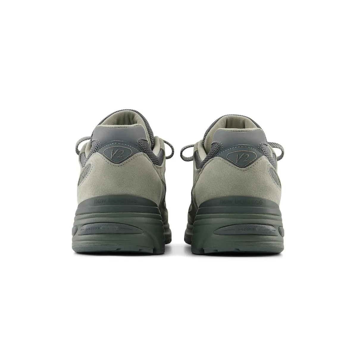 Mountain Strong in UK   thisisneverthat 991v2 'Grey'