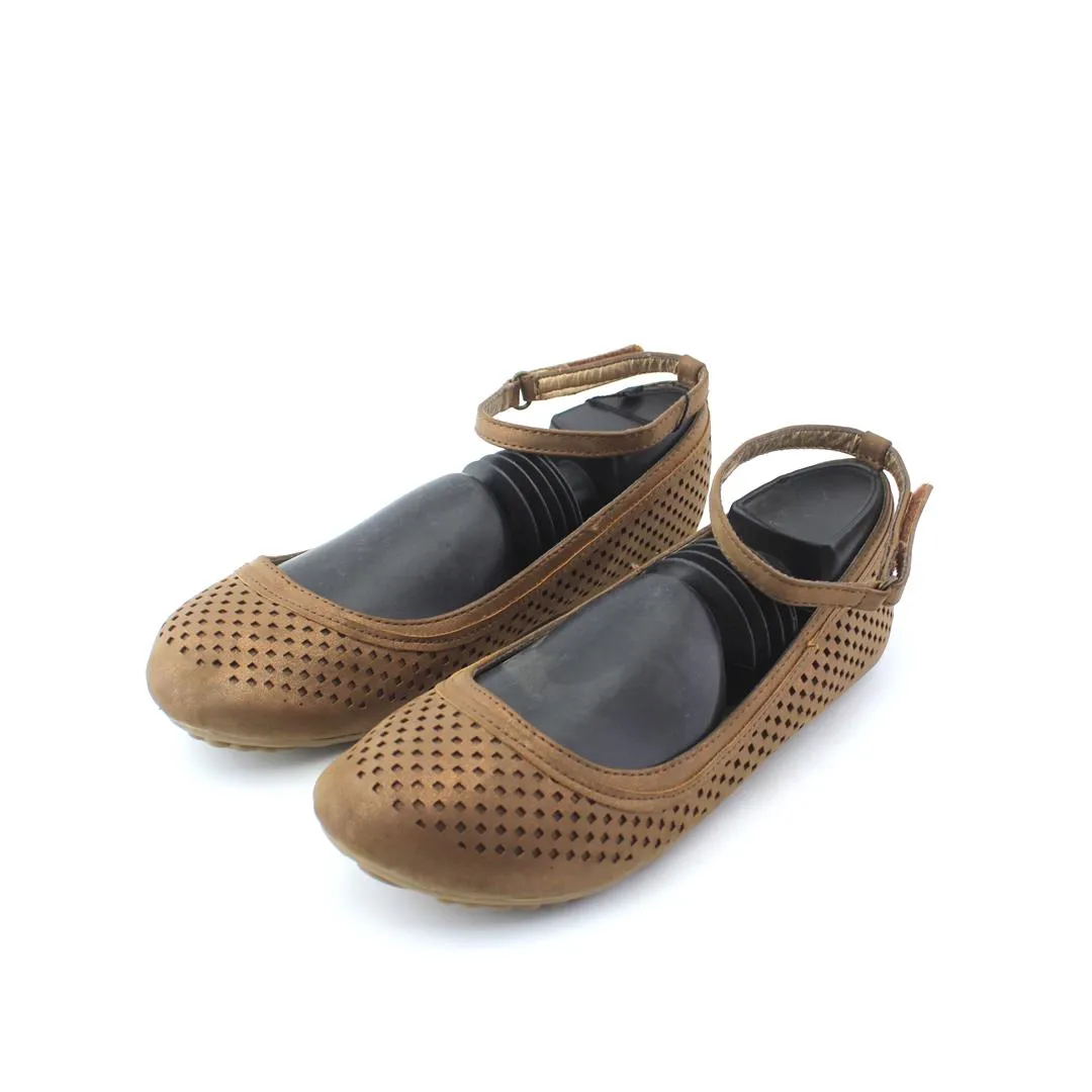 Lightweight Outsole Soft Walk AMERICAN BRAND .