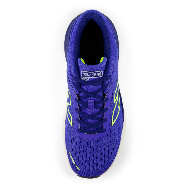 Fresh Foam X 1540v4 - Marine Blue with Thirty Watt - Men's running with a group