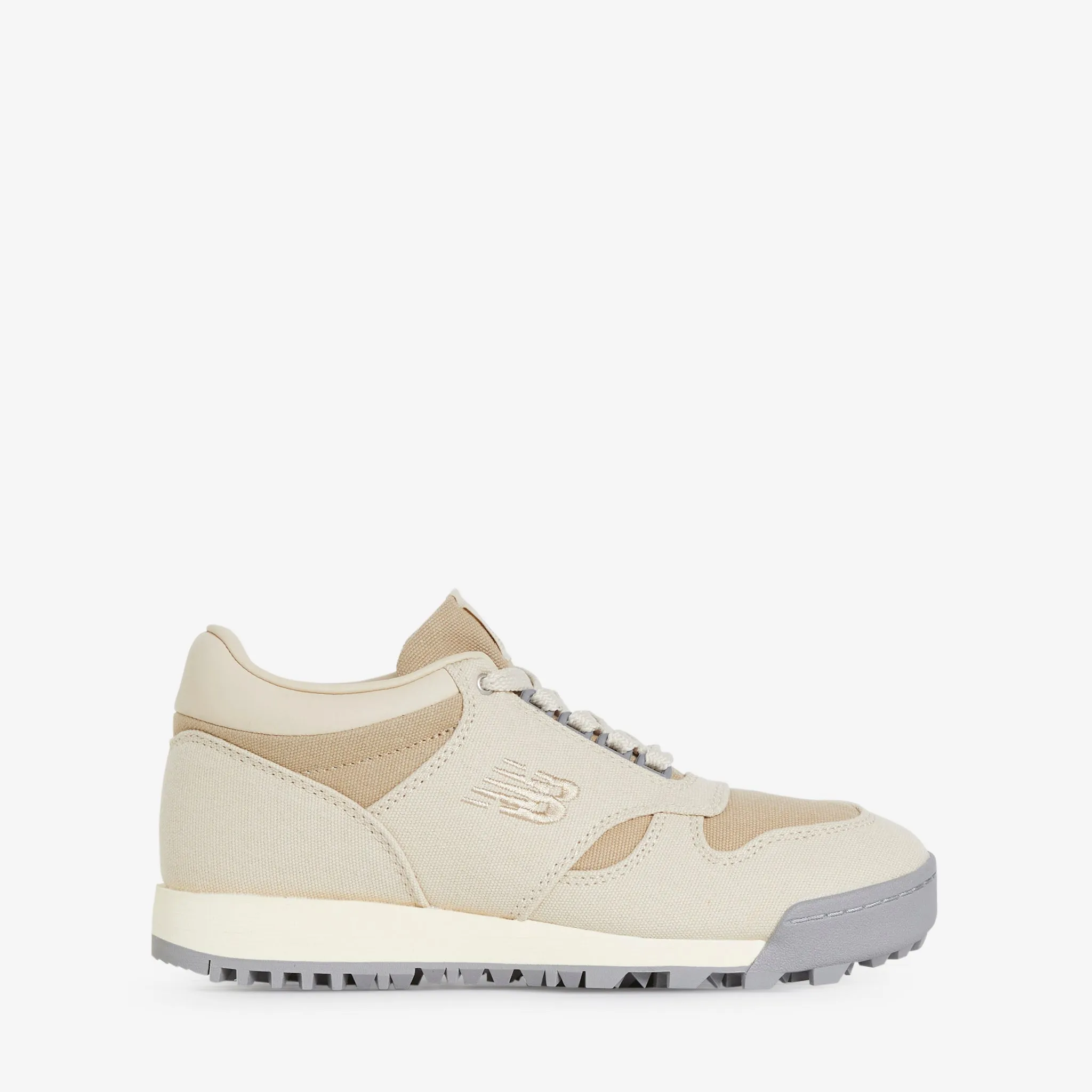 Rainier Low Sandstone | Incense | Team Away Grey Good Fit NarrowFit
