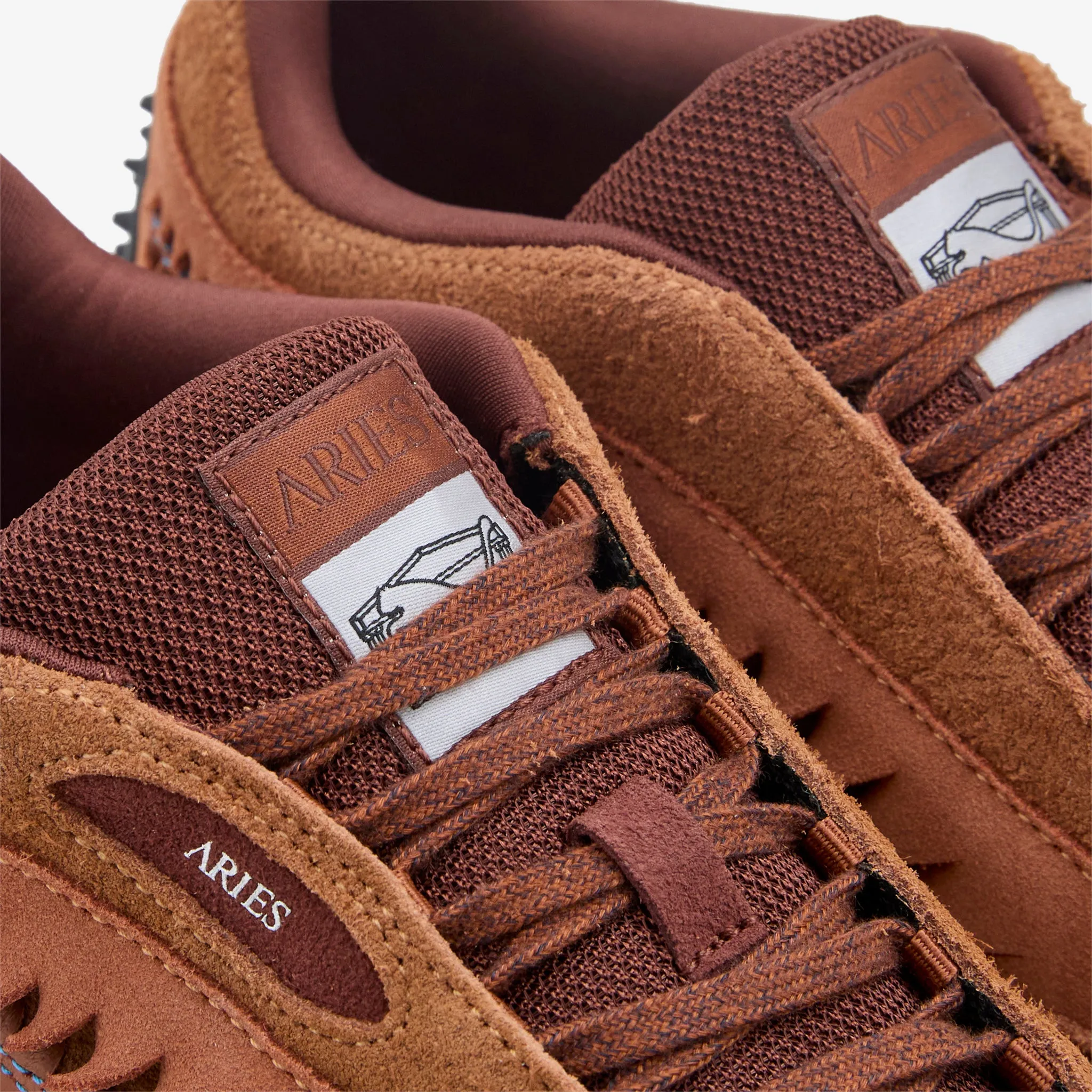 Flat Walk Aries x Mostro Craft Mahogany | Teak