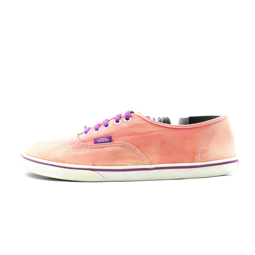 Quiet Move VANS AUTHENTIC