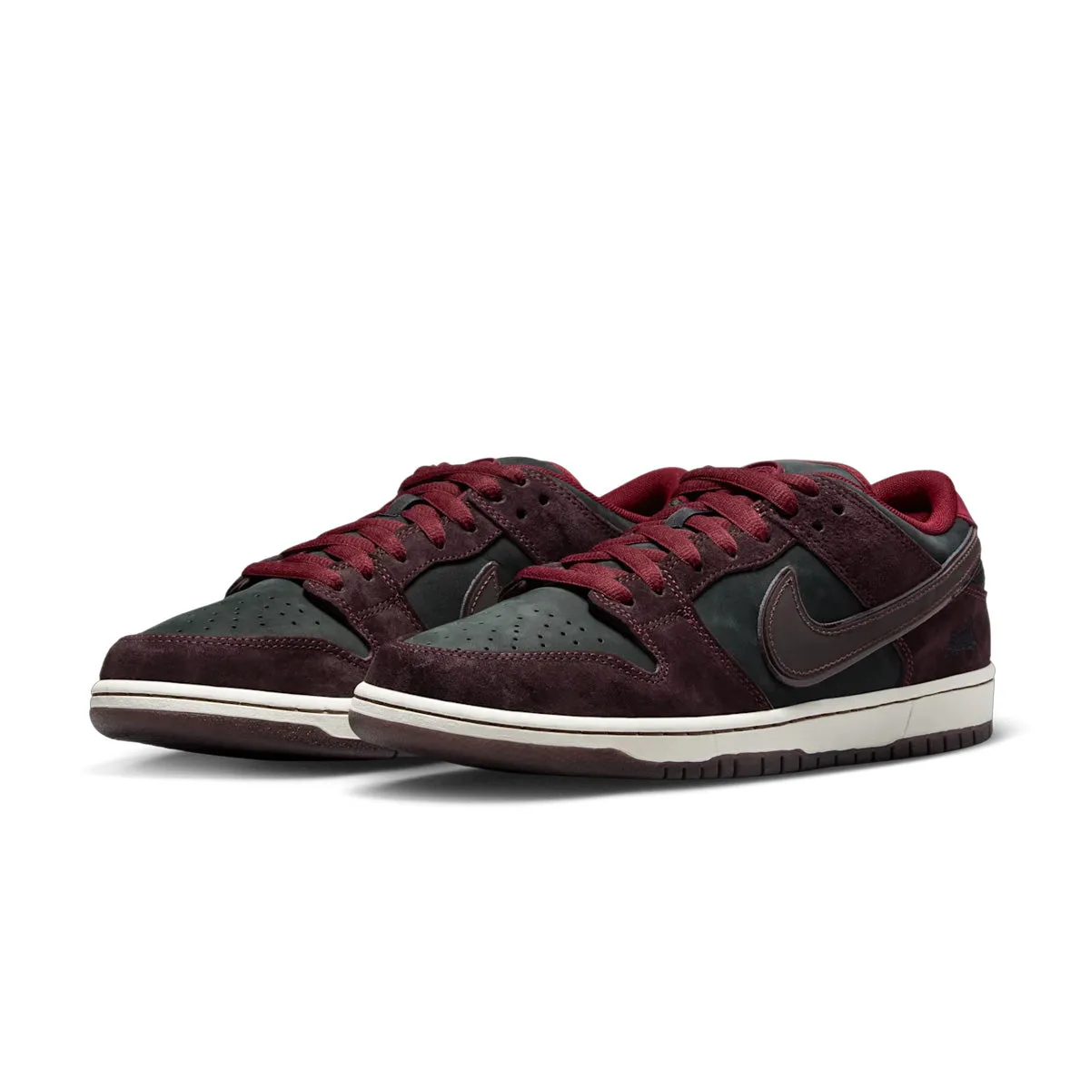   Riot Skate Shop SB Dunk Low 'Mahogany' Play Hard