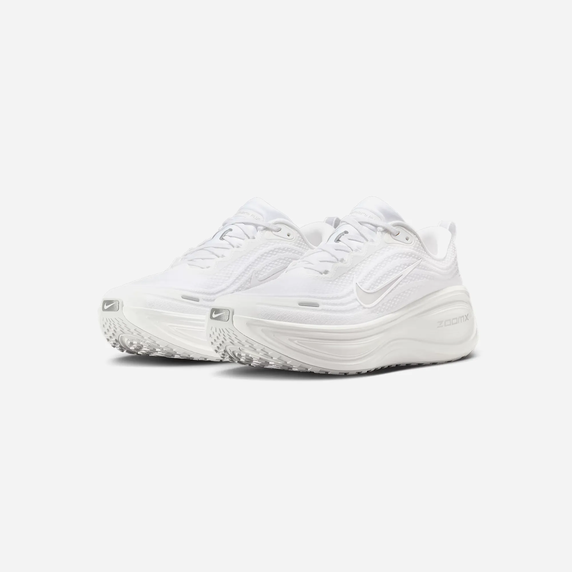 Adjustable Lace System Hyper Bounce Midsole Nike Vomero Plus White/Photon Dust/Metallic Silver/Summit White
