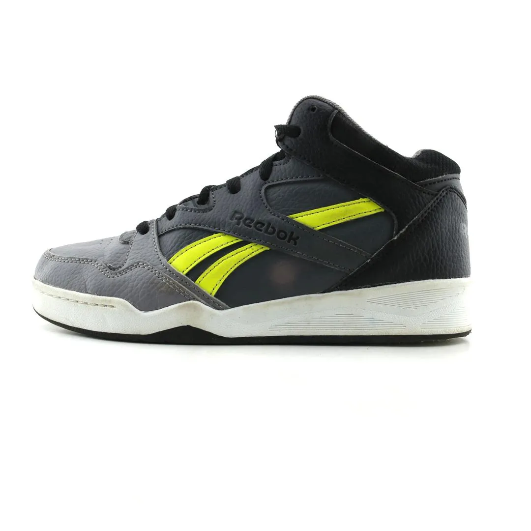 Modern Casual REEBOK COURT