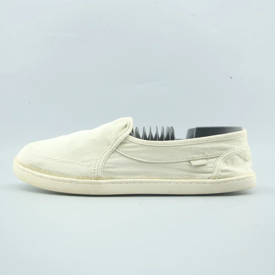 Roomy Feel Alley Walk SANUK   PAIR O DICE
