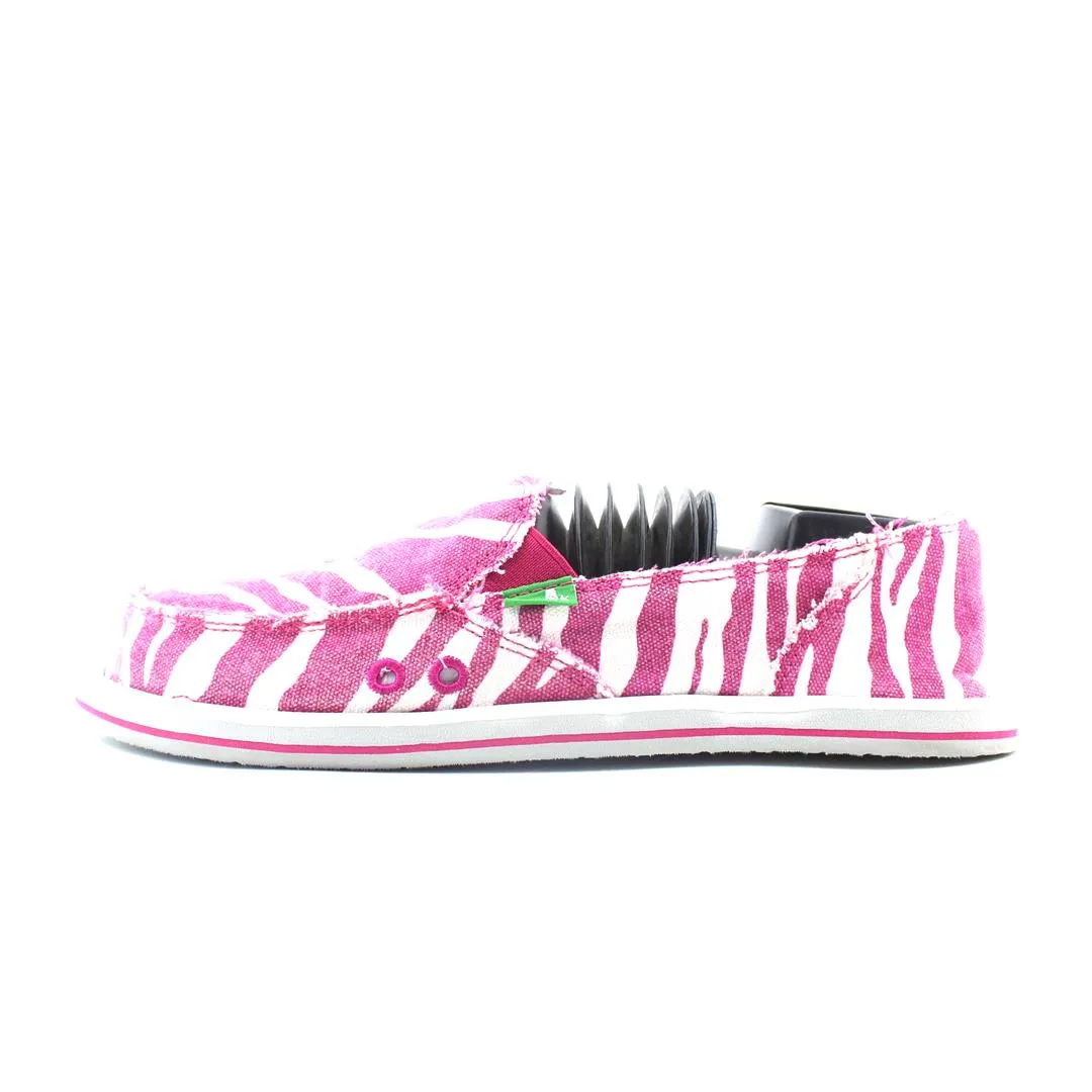 SANUK  . Elastic laces Elastic upper