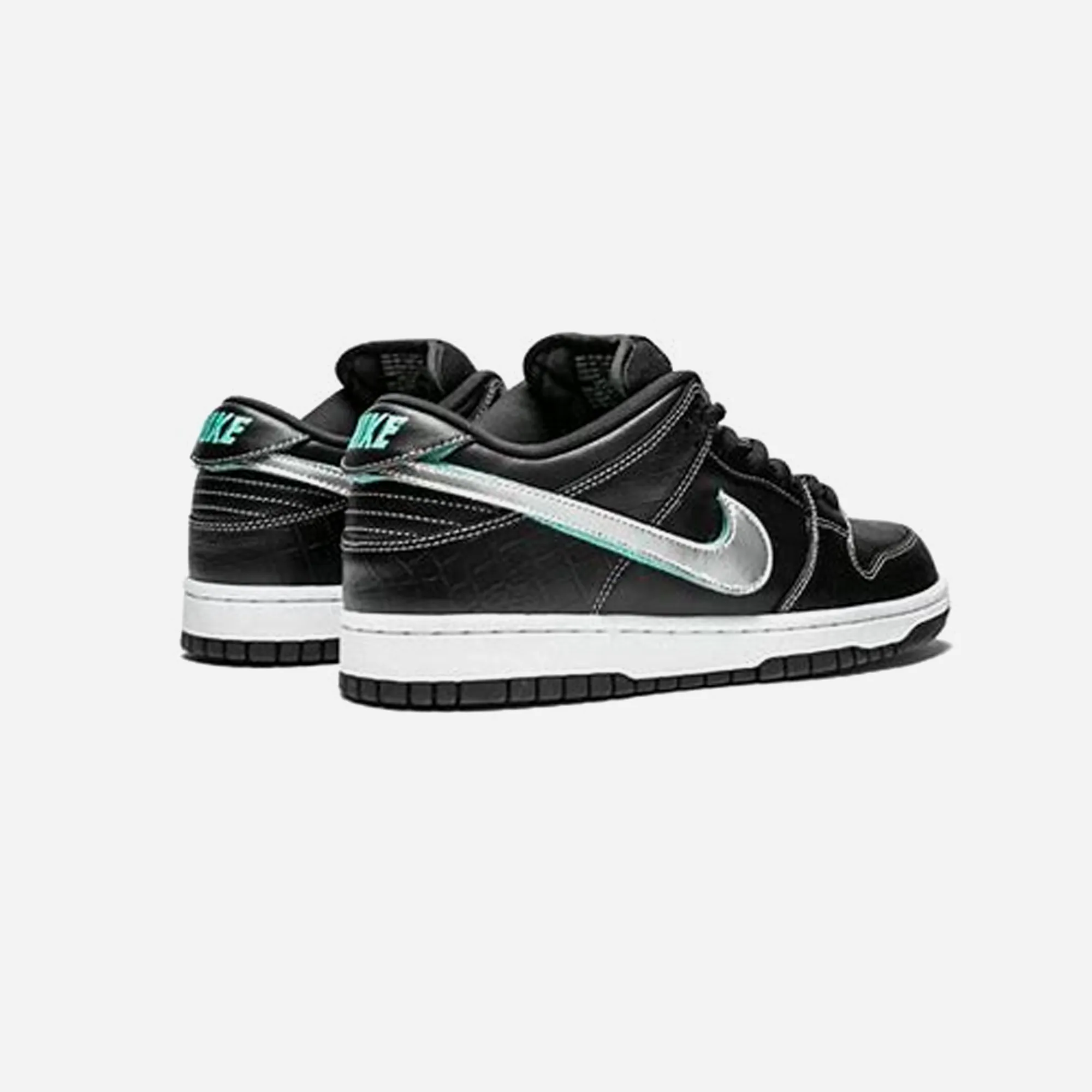 Fresh Air SB DUNK LOW DIAMOND SUPPLY CO. BLACK DIAMOND