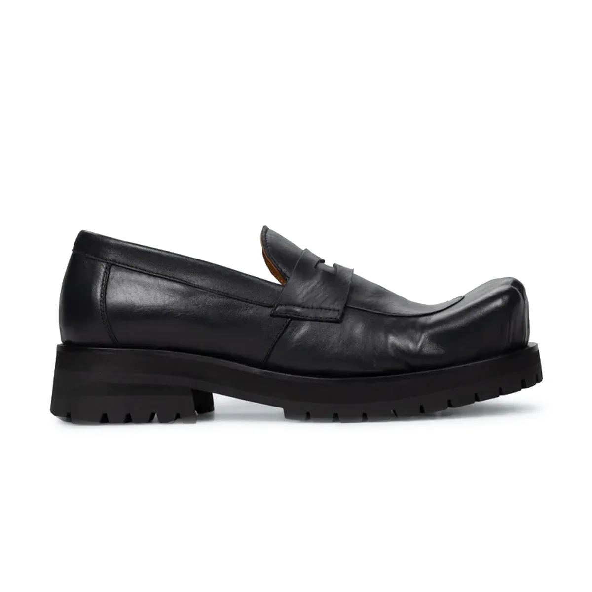 Sheathed Moccasin Moggies 'Black' Moist Guard Everywhere Fit