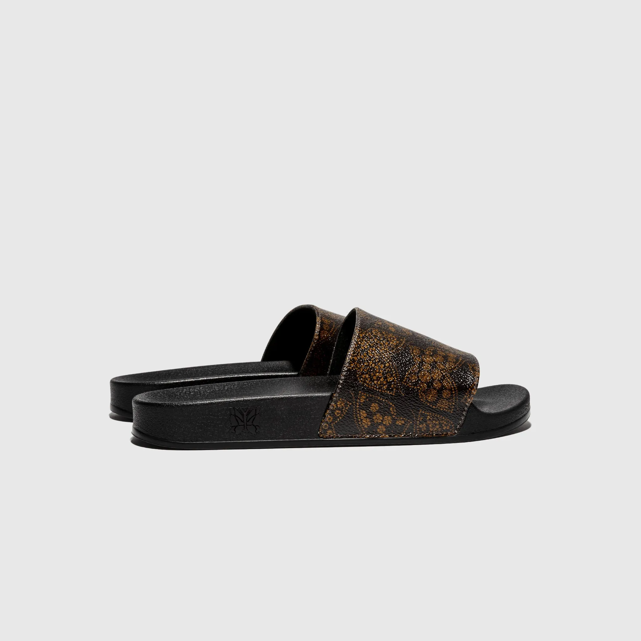 Resort Ready Outdoor Flats SHOWER SANDALS