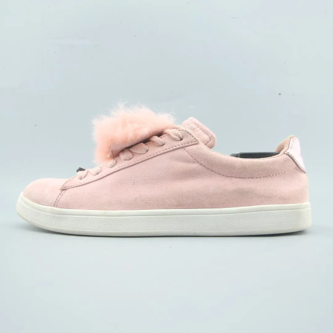 Lake Side Grass Step H&M DIVIDED