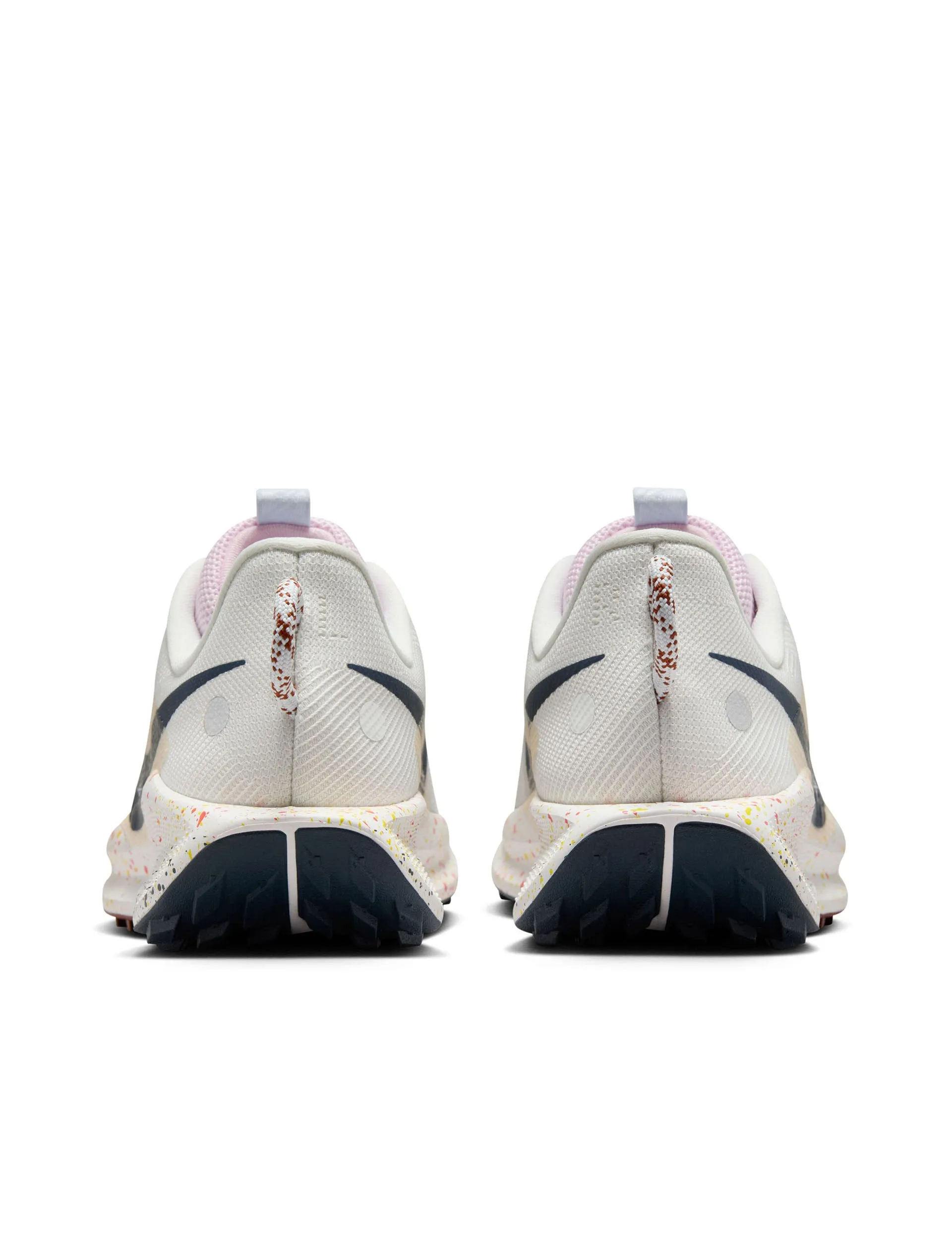 Pegasus Trail 5 Shoes - Summit White/Armory Navy/Football Grey Contoured Footbed running with a foam midsole