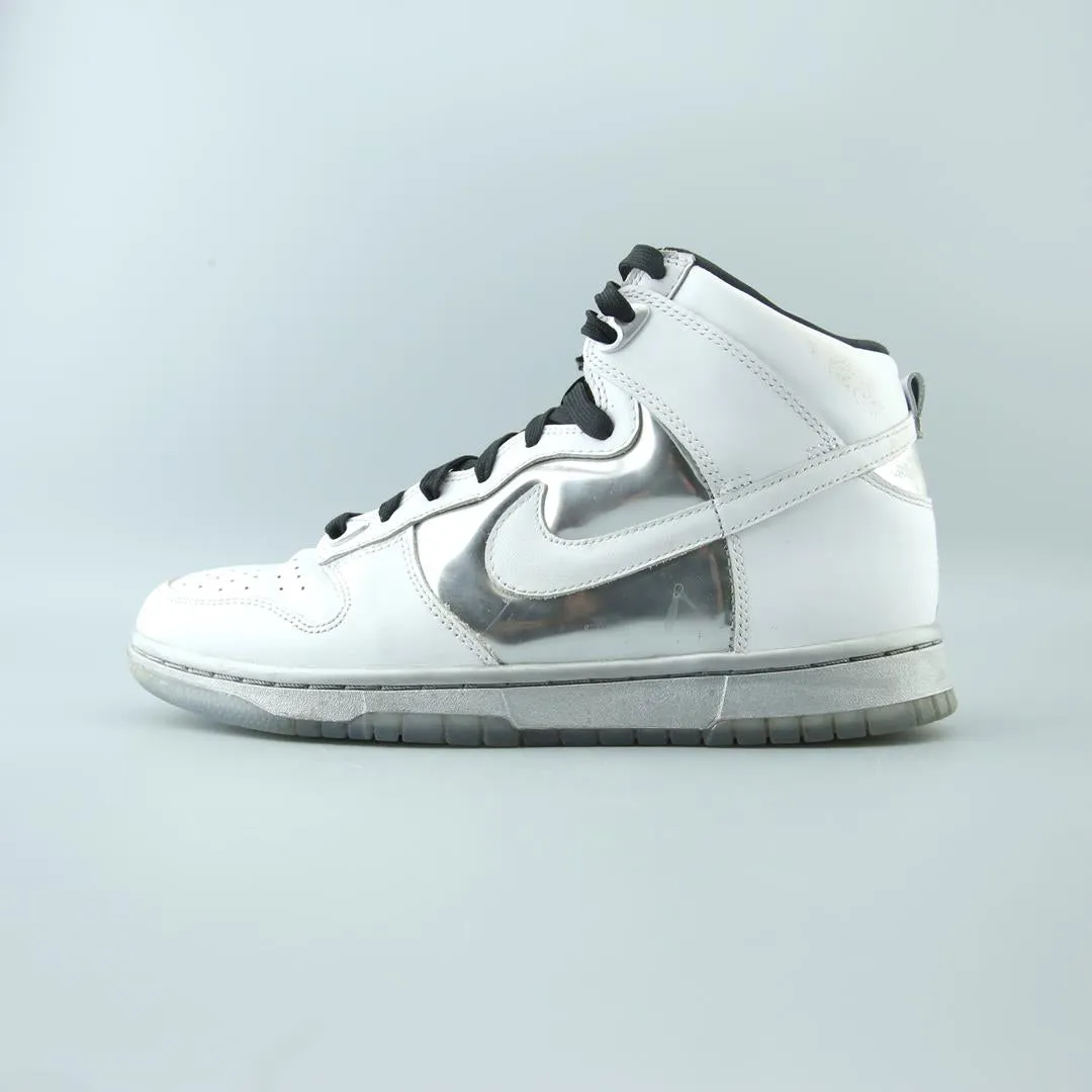 NIKE DUNK HIGH SE Sleek Mood