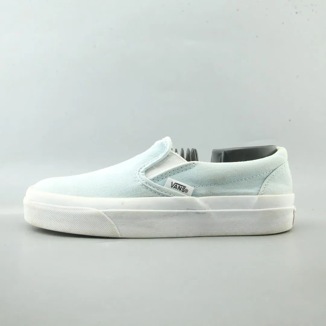 VANS CLASSIC Stylish Appeal Every Foot