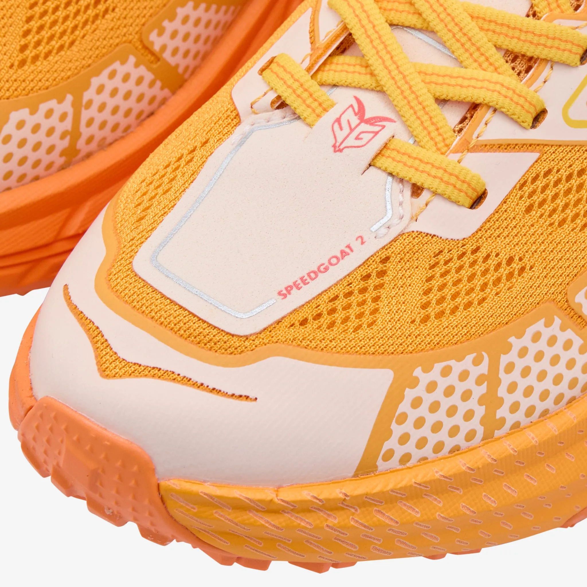 Snow Path light texture Speedgoat 2 Low Dawn Light | Sun Coral