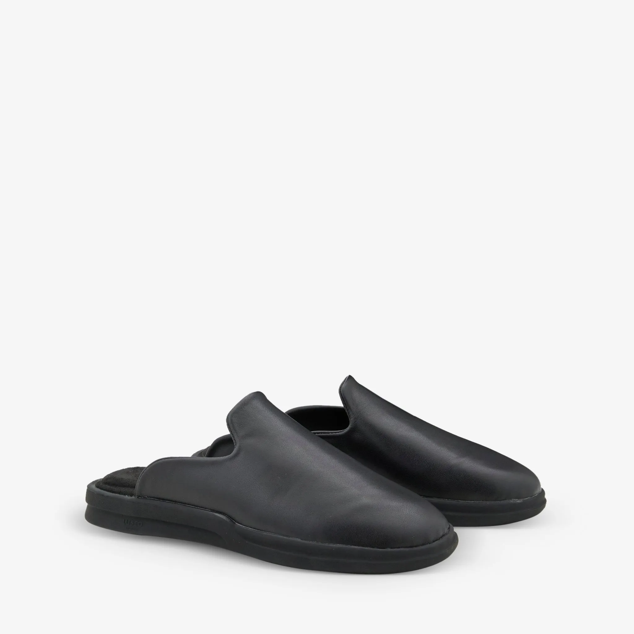 Wild Hike Cloud Fit Pelli Smooth Leather Jet Black