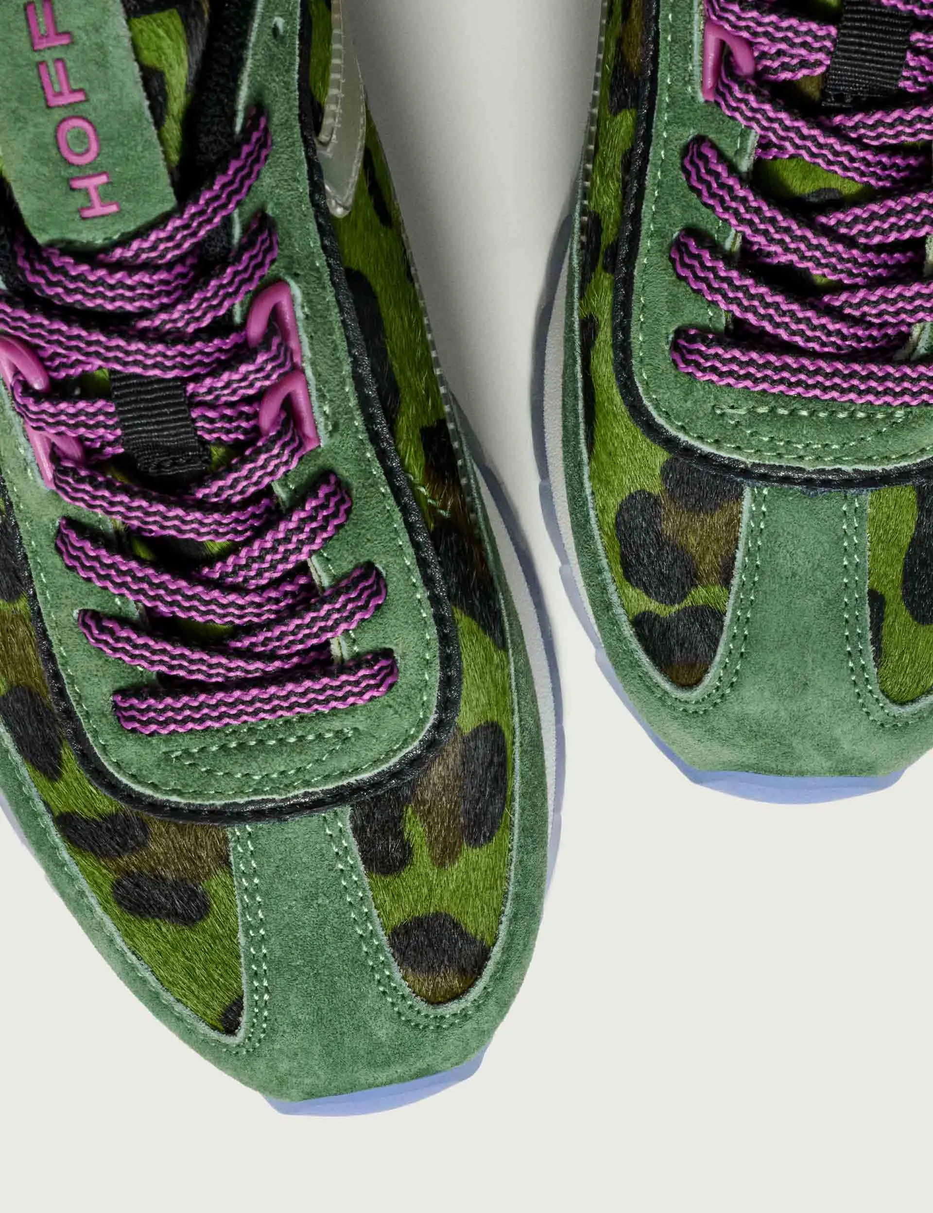 Art - Green Responsive foam running in heavy rain shoes