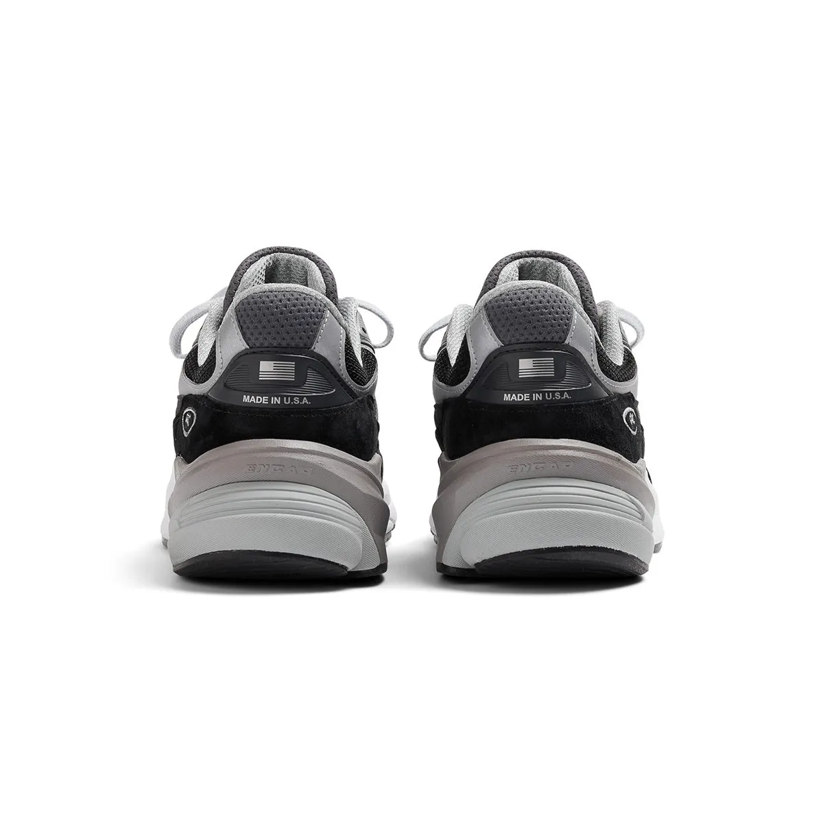 Look Ready Stable in USA Wmns 990v6 'Black White'