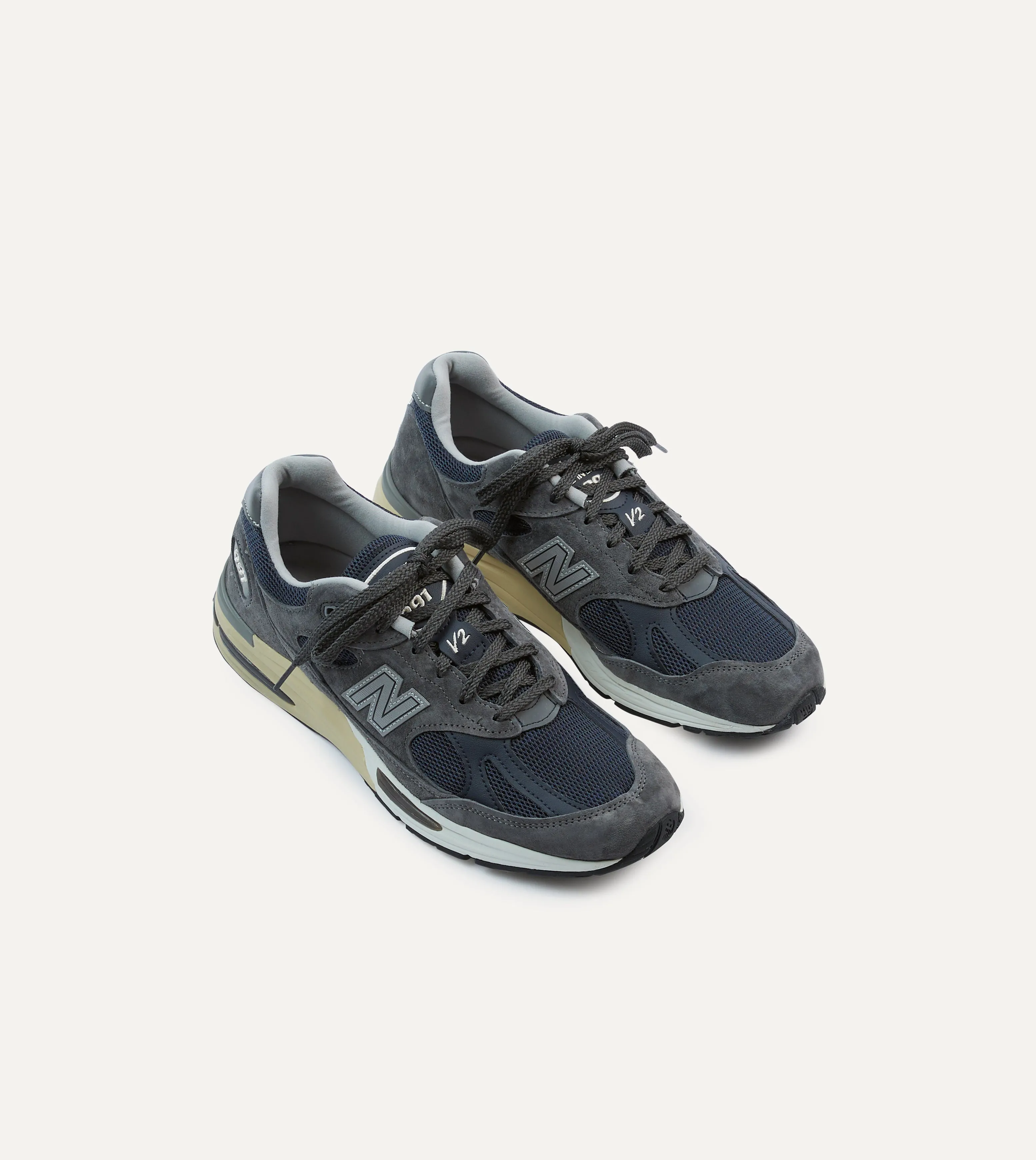 fashionistas Special New Balance Dark Gull Grey Made in UK 991v2 Trainers
