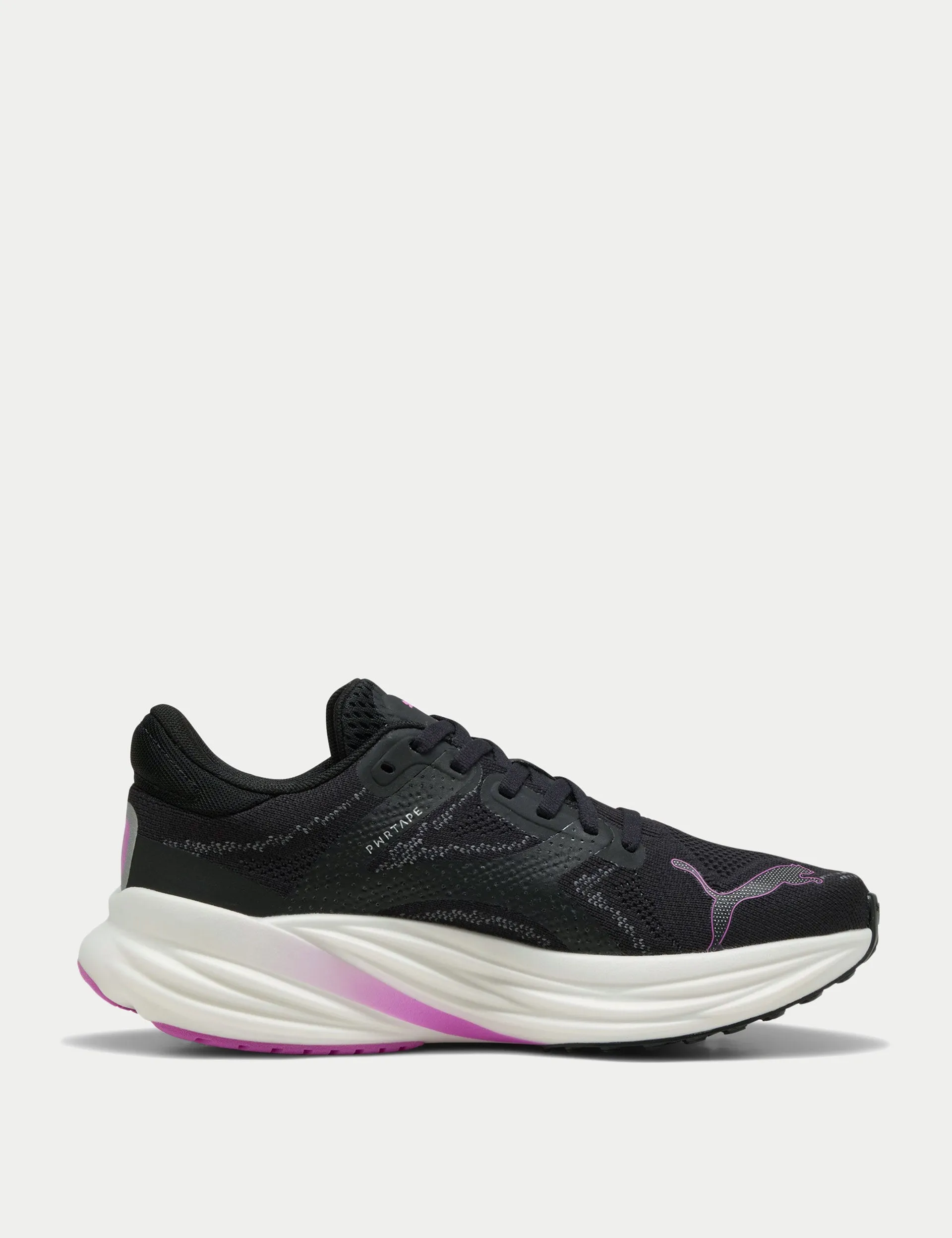 Magnify NITRO 2 Shoes - Black/Pure Magenta running on a dirt path