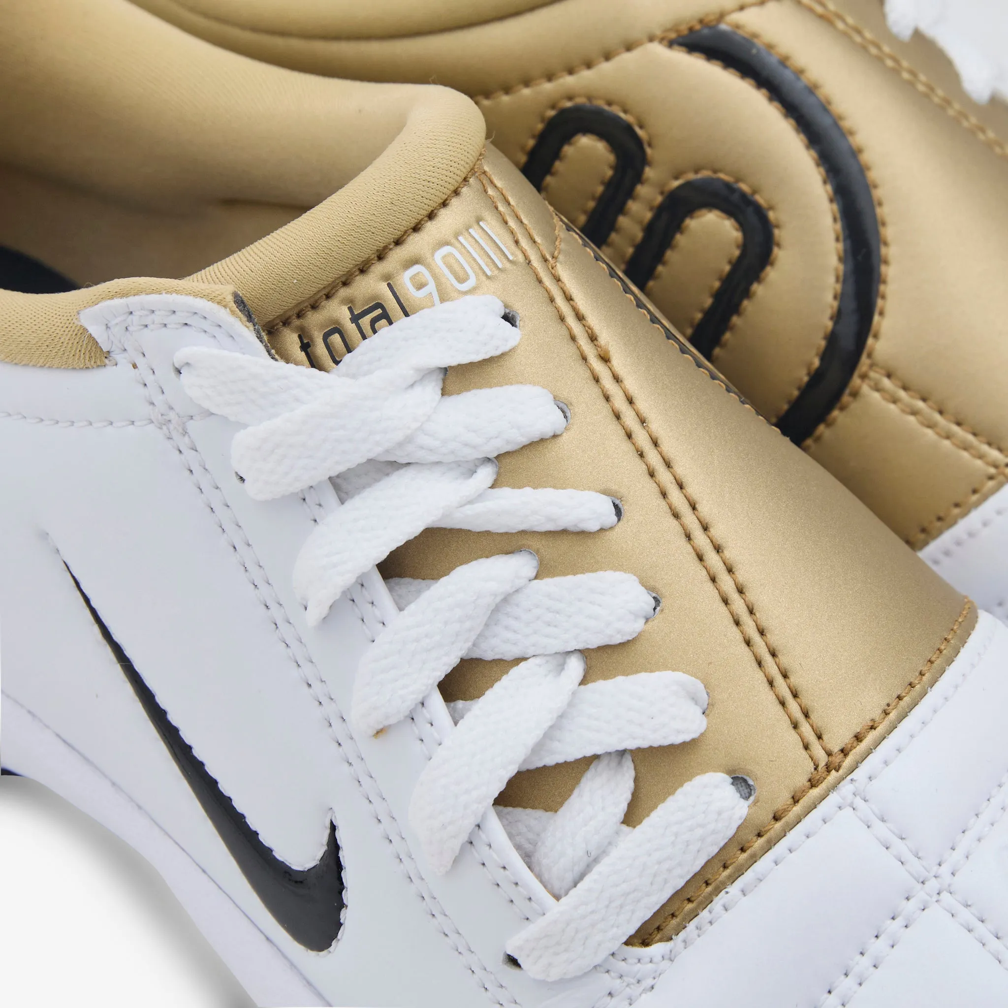 Dry Feet Functional Fit Total 90 White | Black | Metallic Gold