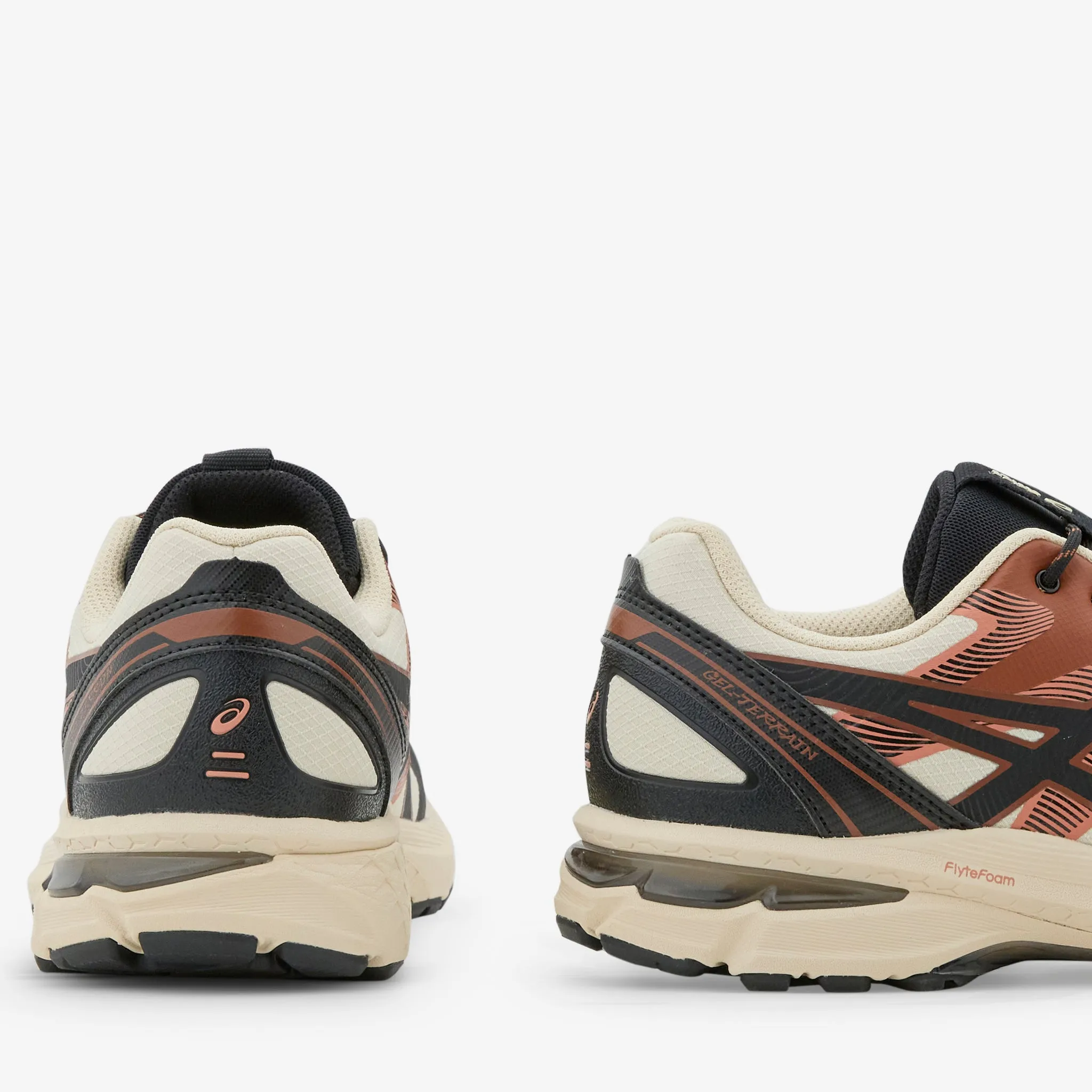 Classy silhouette Adaptive Upper GEL-Terrain Vanilla | Black