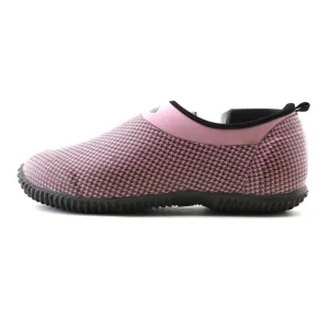 Ventilated Mesh Foot Balance MUCK BOOT COMPANY .