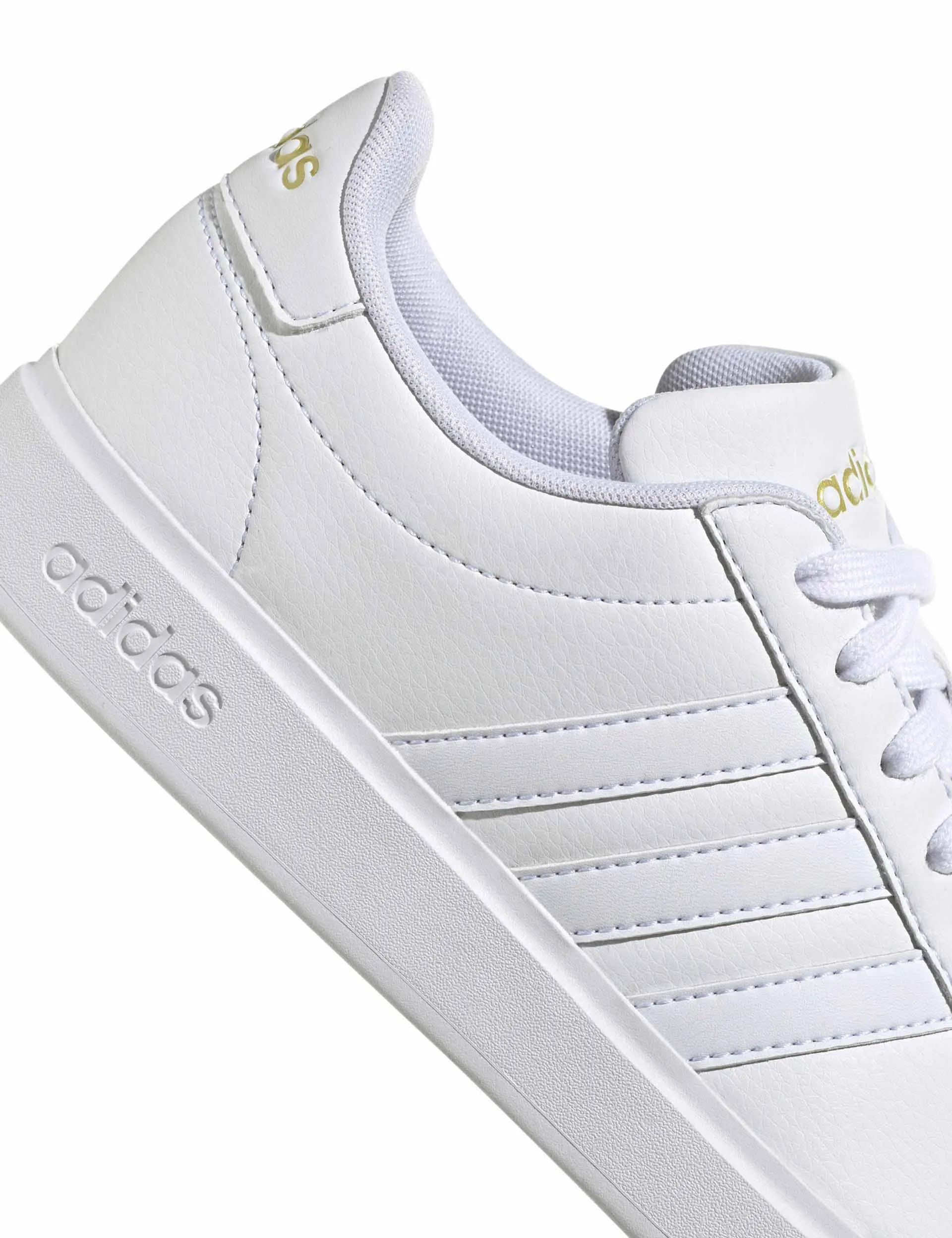 Classic Build Grand Court 2.0 Shoes - Cloud White/Gold Metallic