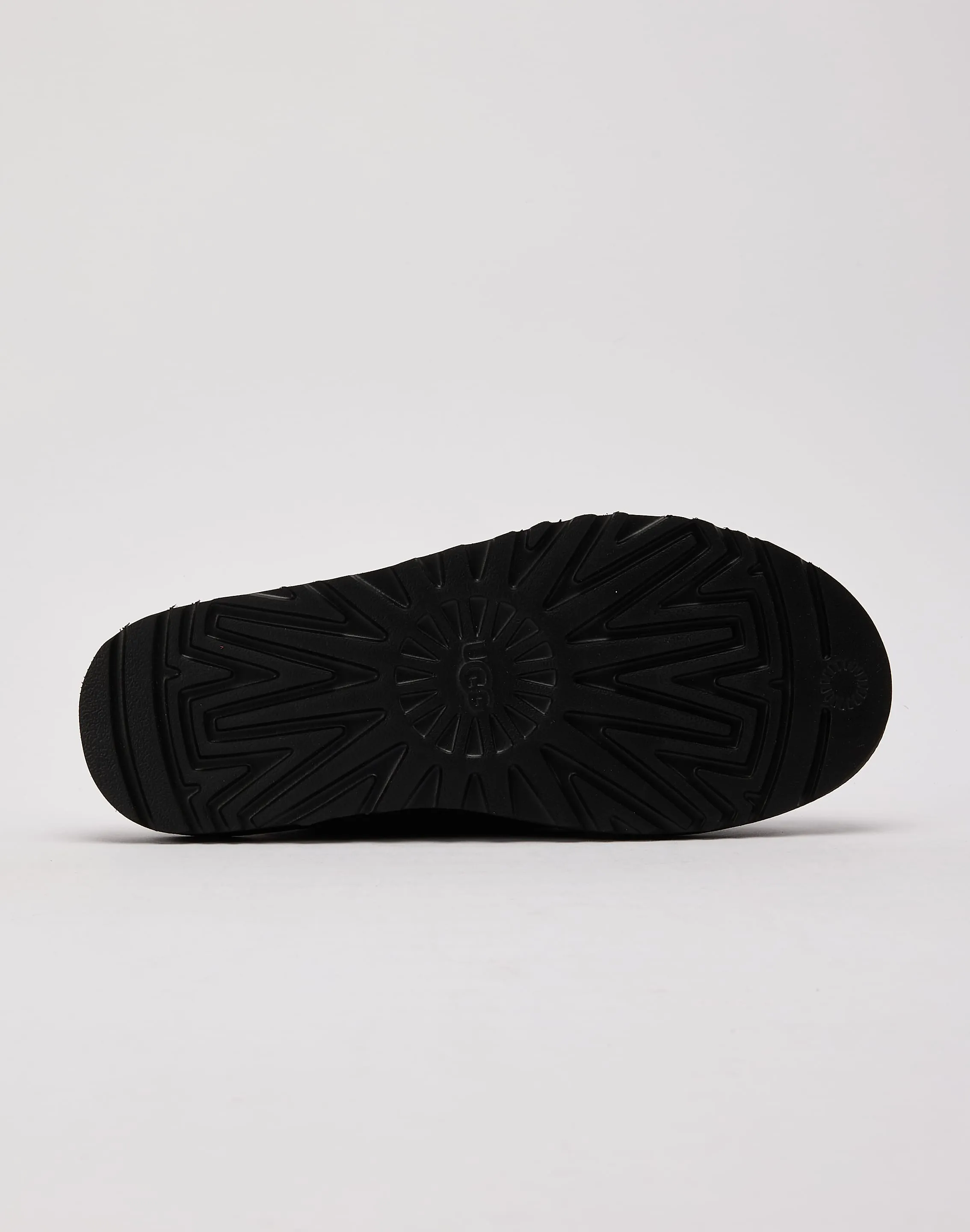 UGG Classic Slip-On Flexible Build Flower Pop