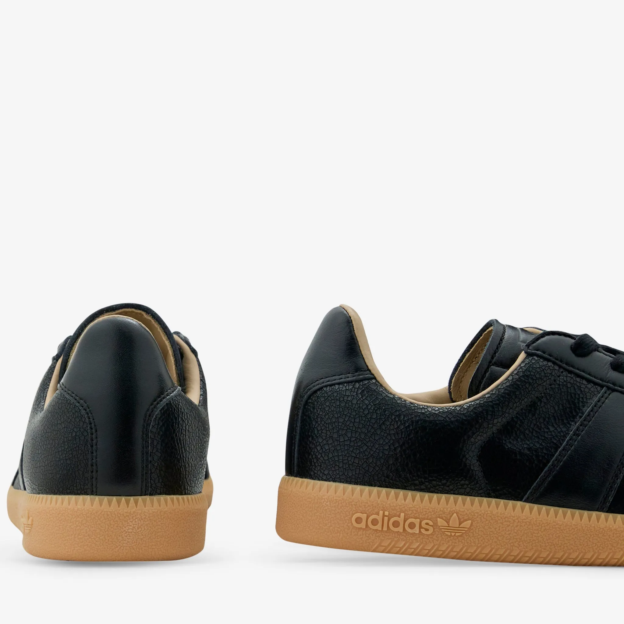 BW Army Lux Core Black | Core Black | Gum Unisex Fit Luxe Look