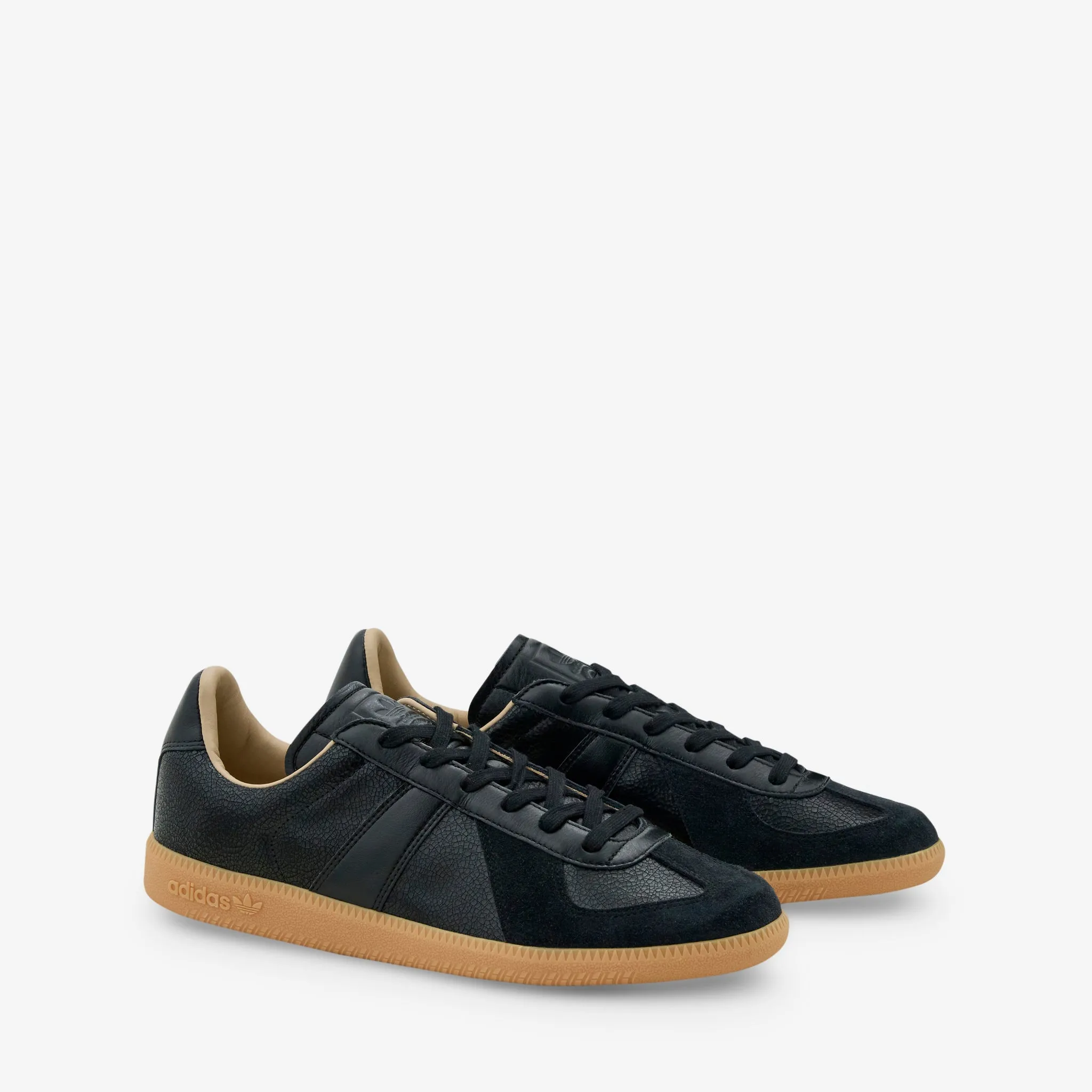 BW Army Lux Core Black | Core Black | Gum Out And Go Breezy Fit
