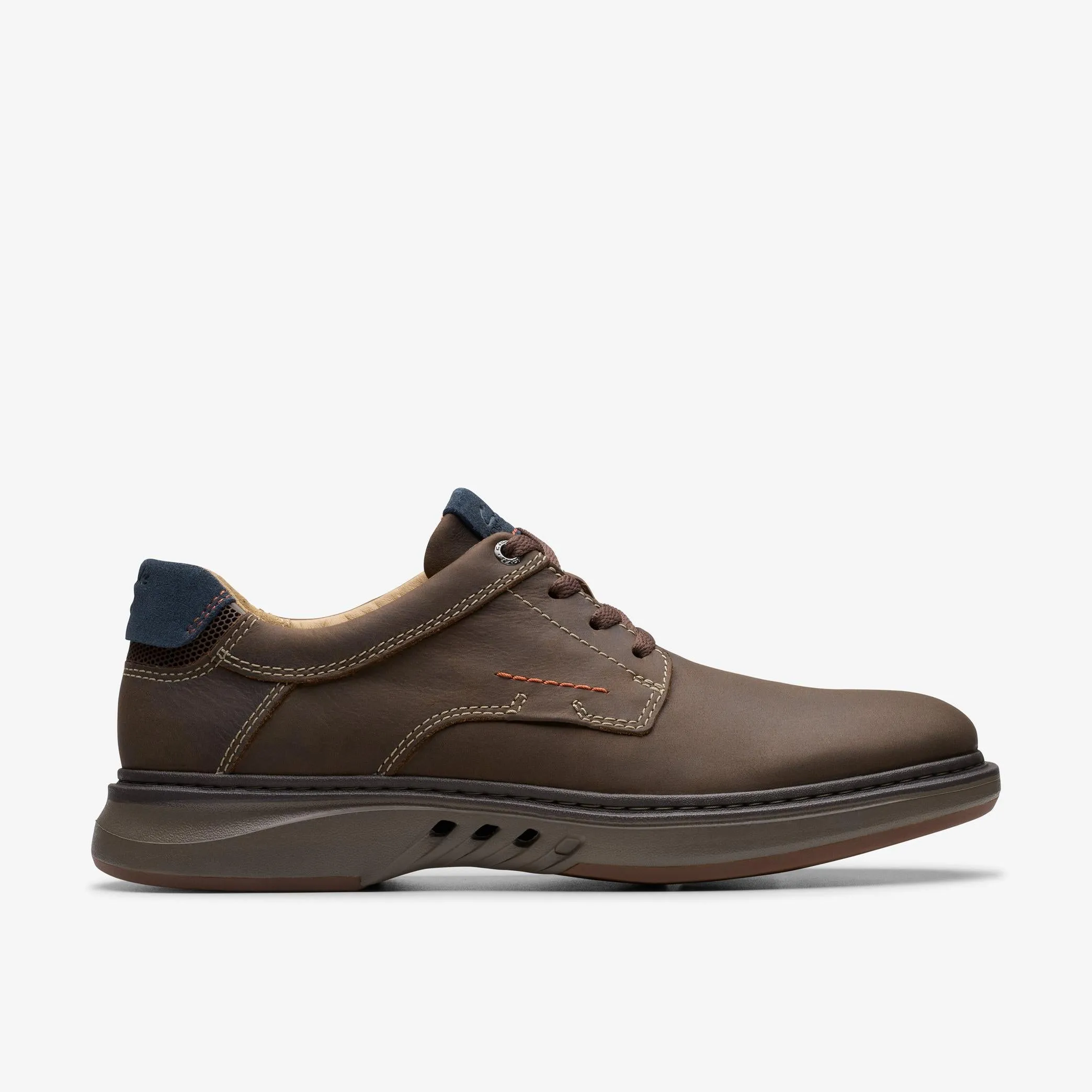 Un Briley Pace Exclusive Look All-Season Wear