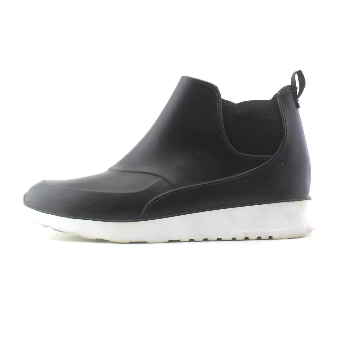 CAPELLI  NEW YORK Flexible   outsole Airport Run