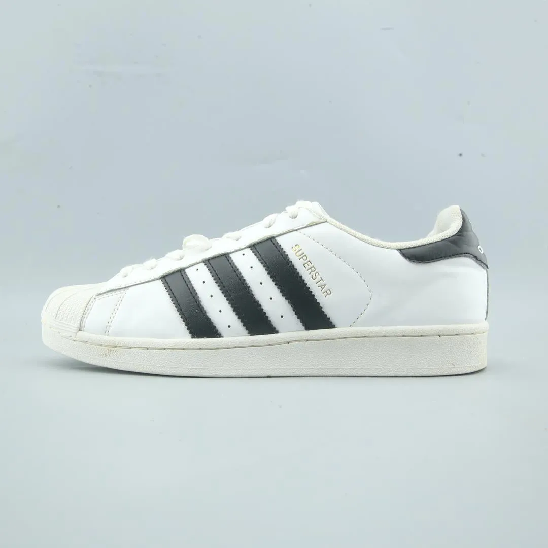 Flexible Midsole Design ADIDAS SUPERSTAR