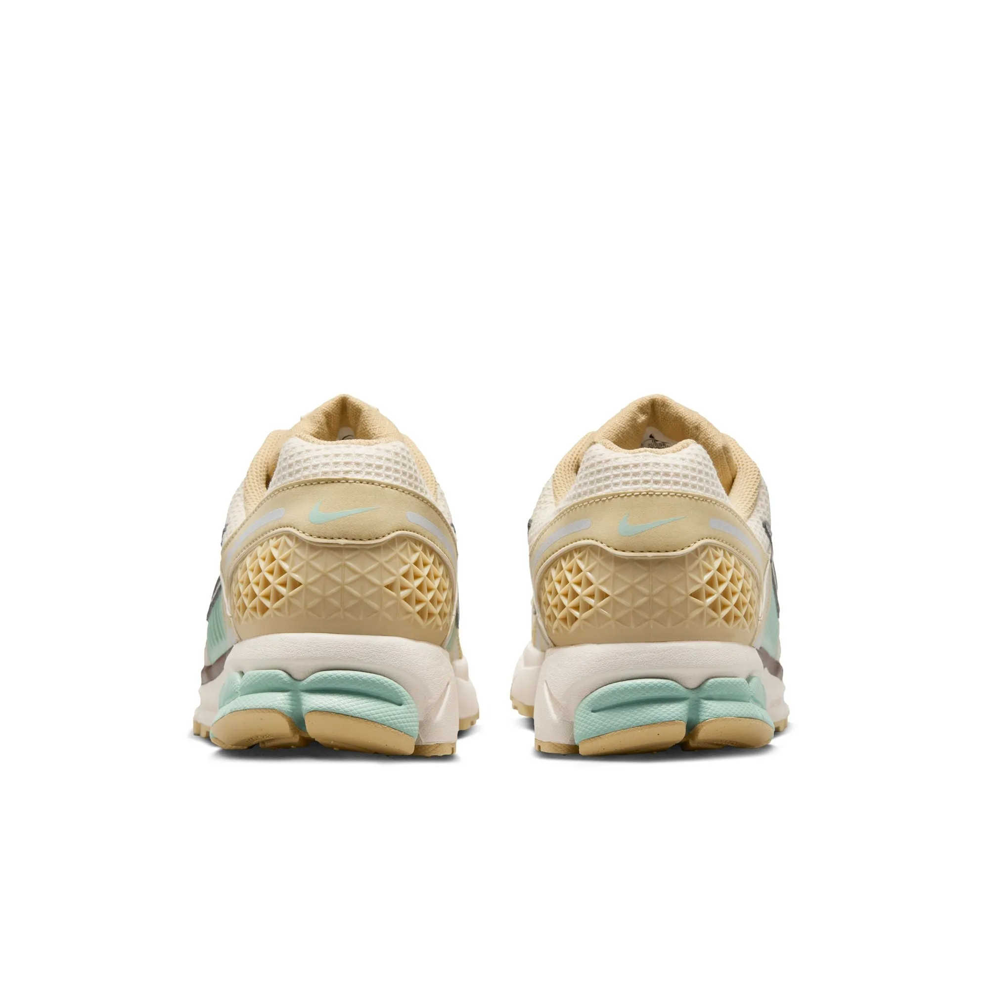 Nike Zoom Vomero 5 SE Anti Odor Outdoor Explorers Neo Pop