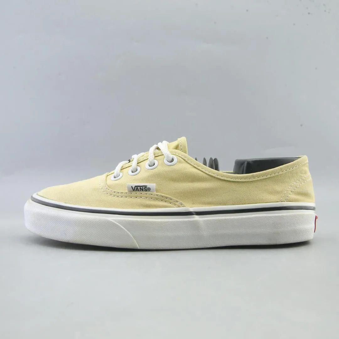 weekend use VANS AUTHENTIC